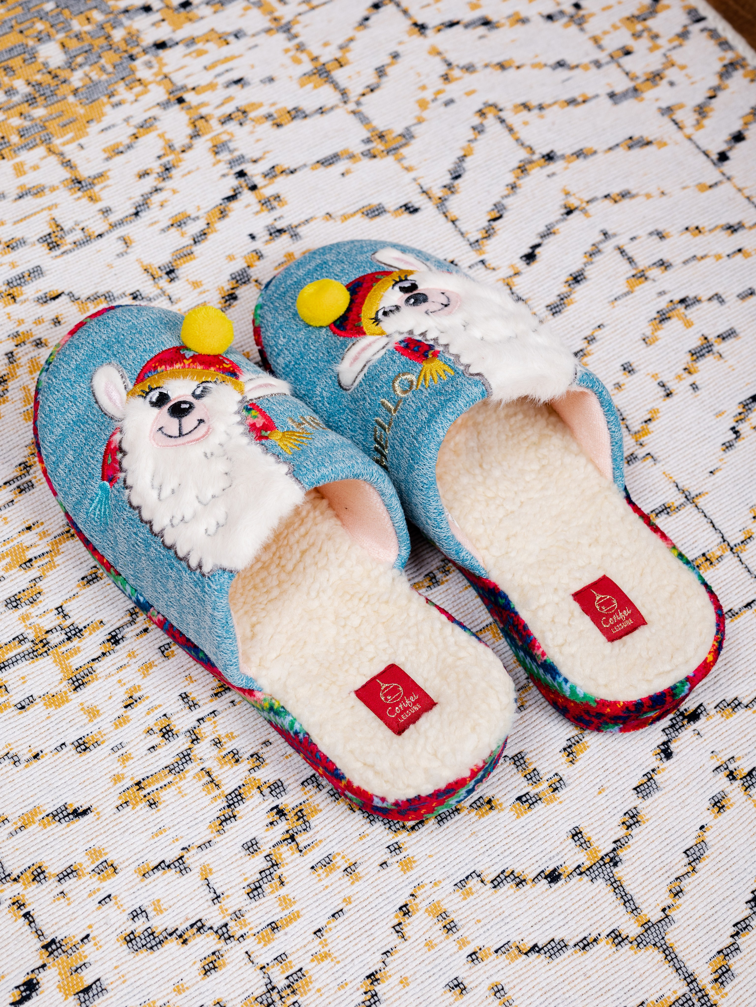 Тапочки. Предметный фотограф, фото для маркетплейсов Пятигорск, КМВ