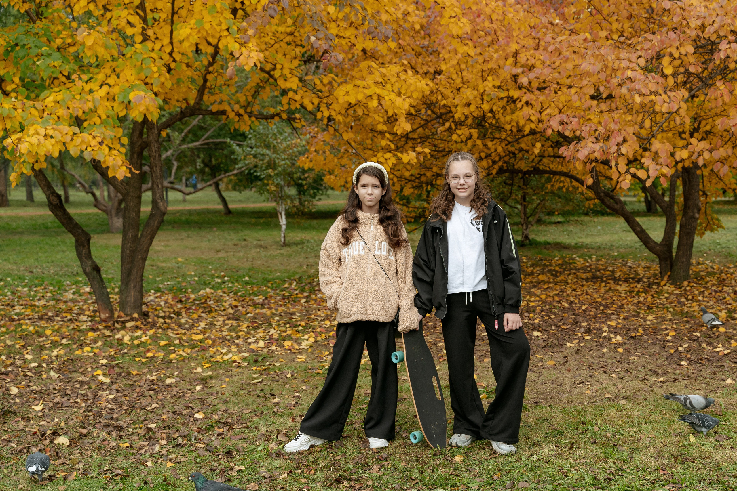 Фотосессия осенью в парке. 4 класс. Фотограф Ким Наталья в Красноярске