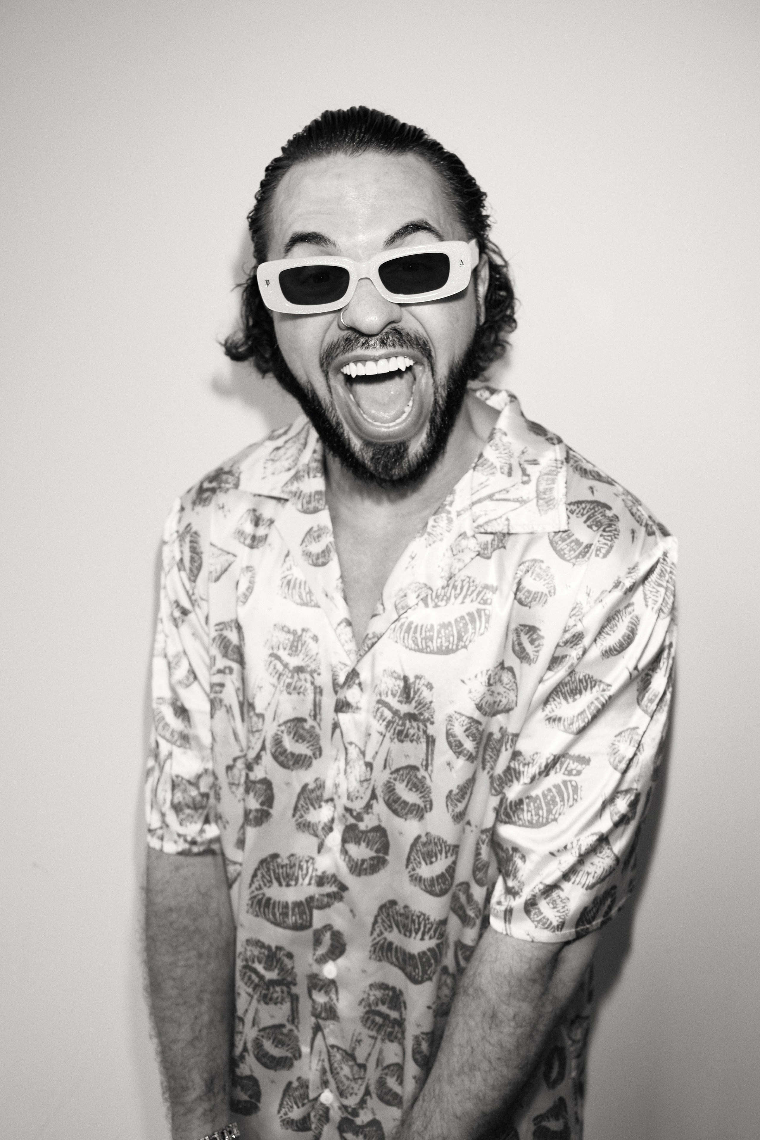 LeoN R&R. Олег Левенков портретный и фешн фотограф