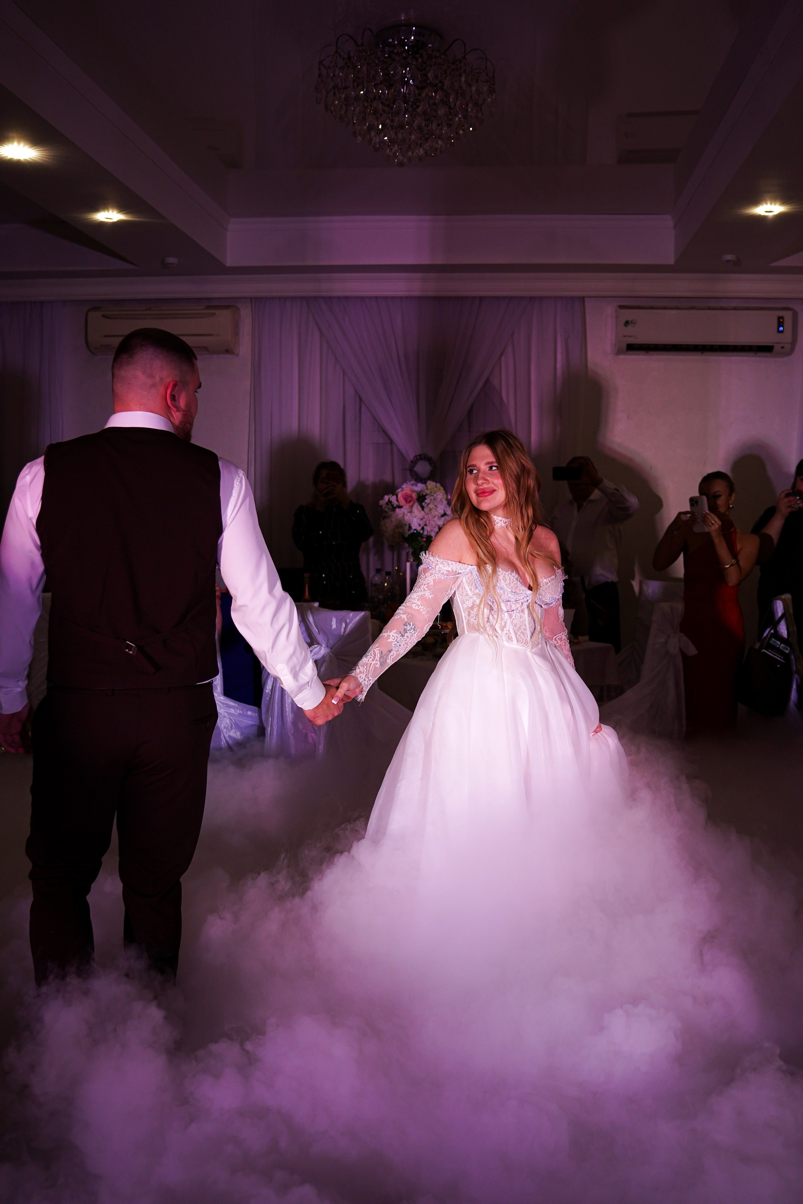 Свадебный банкет в ресторане «Верона». Свадебный фотограф в Ростове-на-Дону. Таинство Крещения и Венчания, семейные фотосессии. Алёна Чёботова