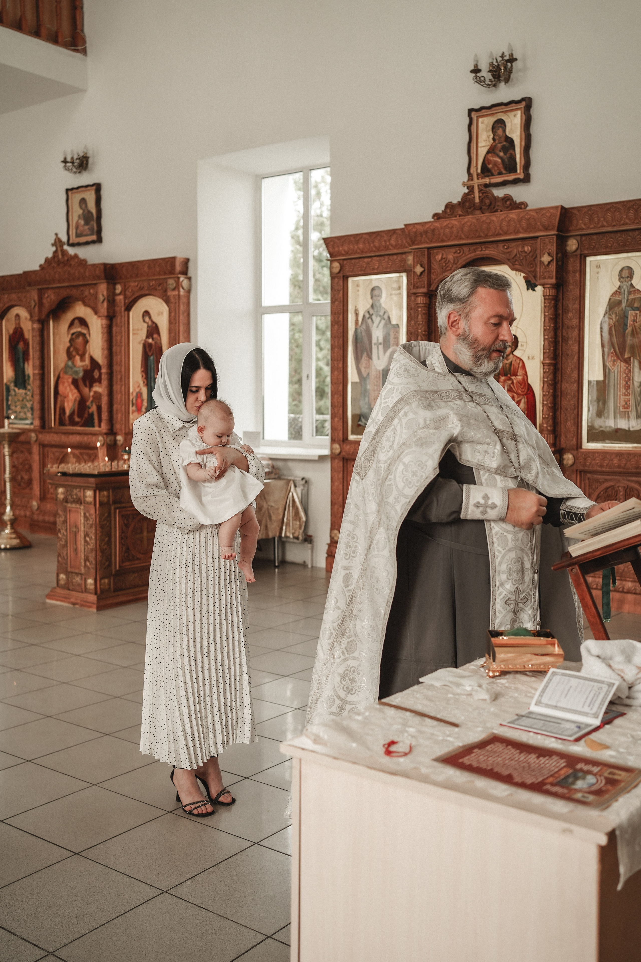 Таинство Крещения в Успенском храме. Свадебный фотограф в Ростове-на-Дону. Таинство Крещения и Венчания, семейные фотосессии. Алёна Чёботова