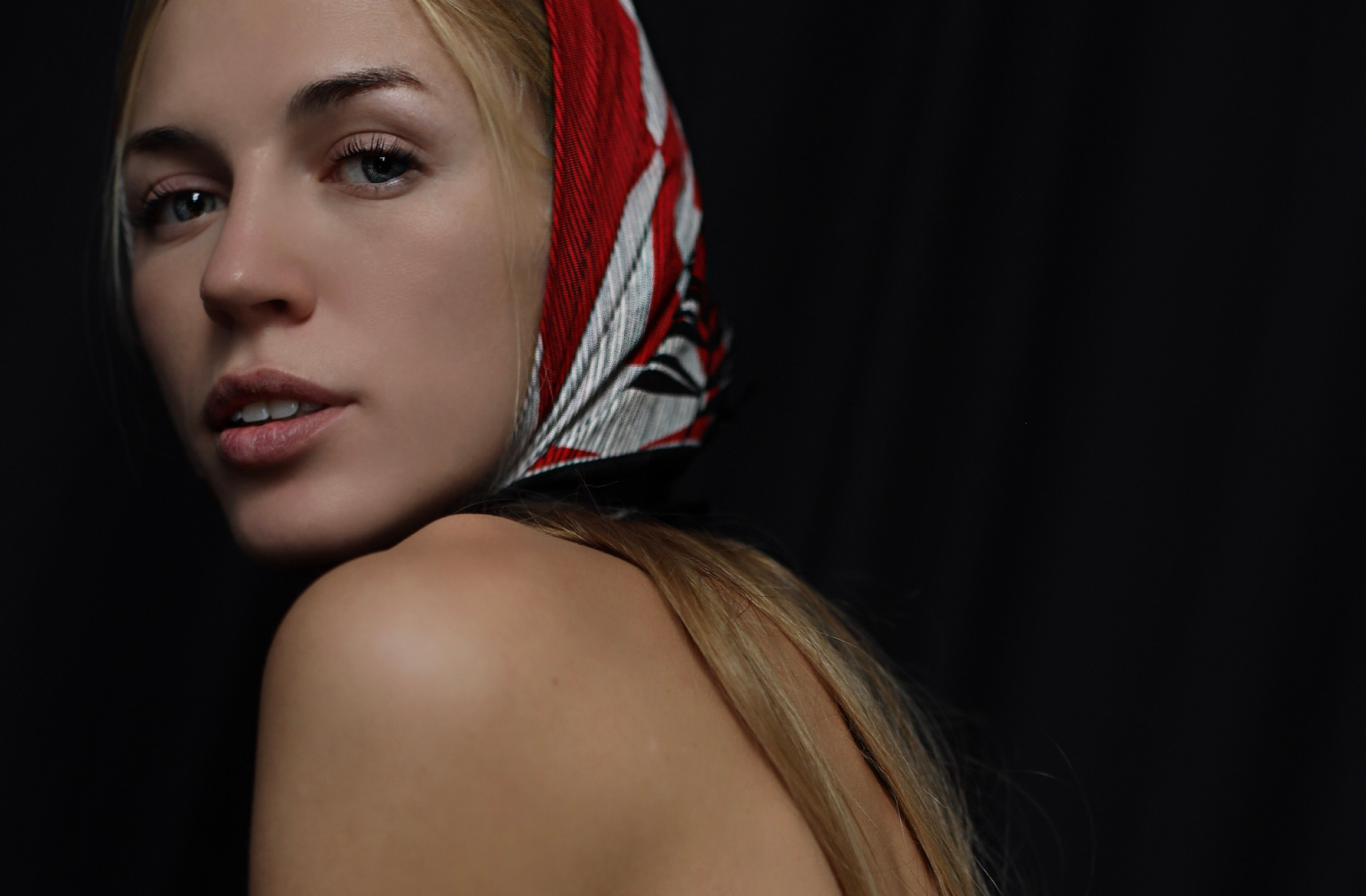 С ⁐ Ф Ь Я визуальный артист — фото видео декор графика