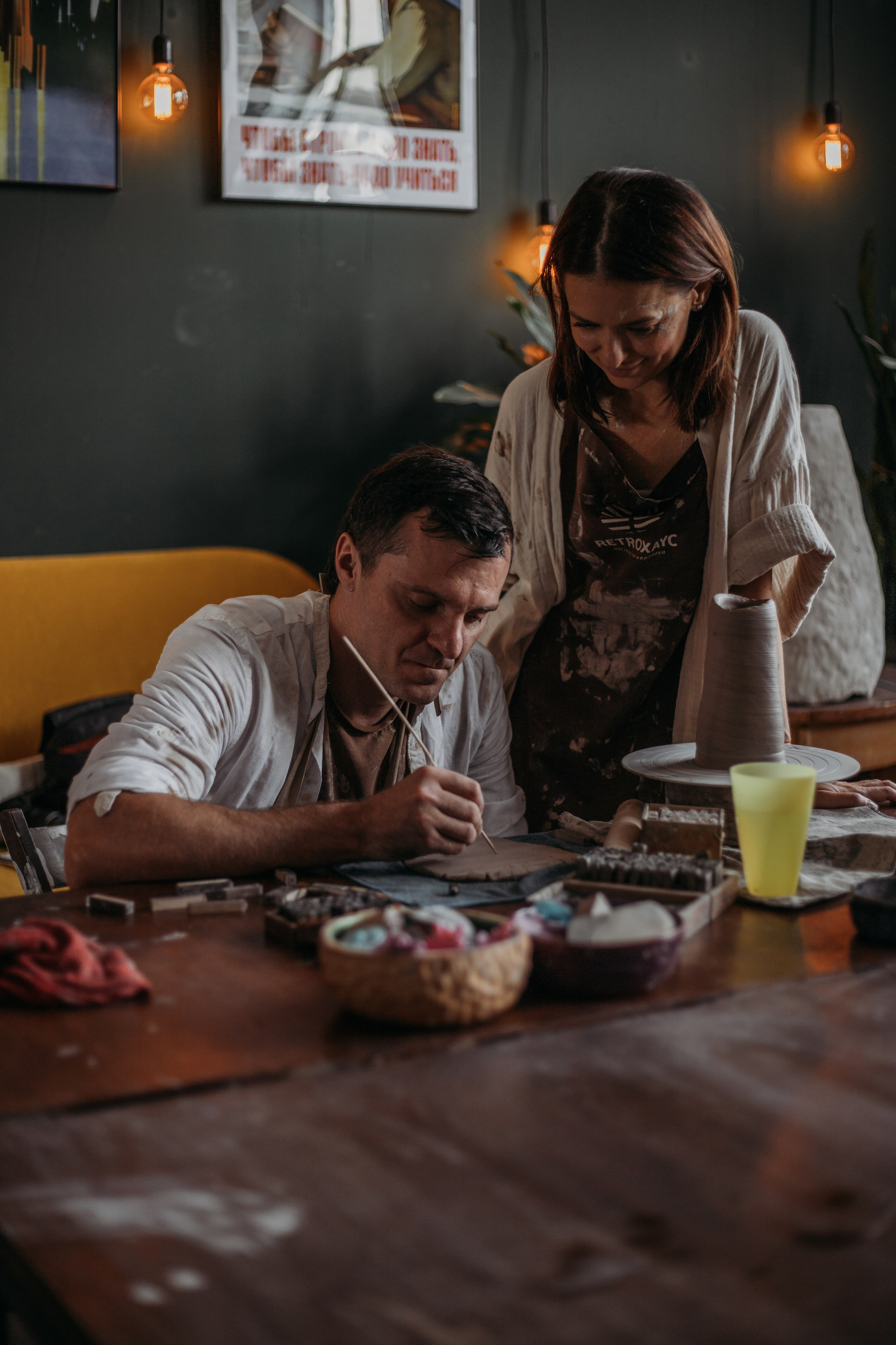 Свидание в гончарной. Венера Гайн. Репортажный фотограф  Тюмень. Обучение фотографии с 0