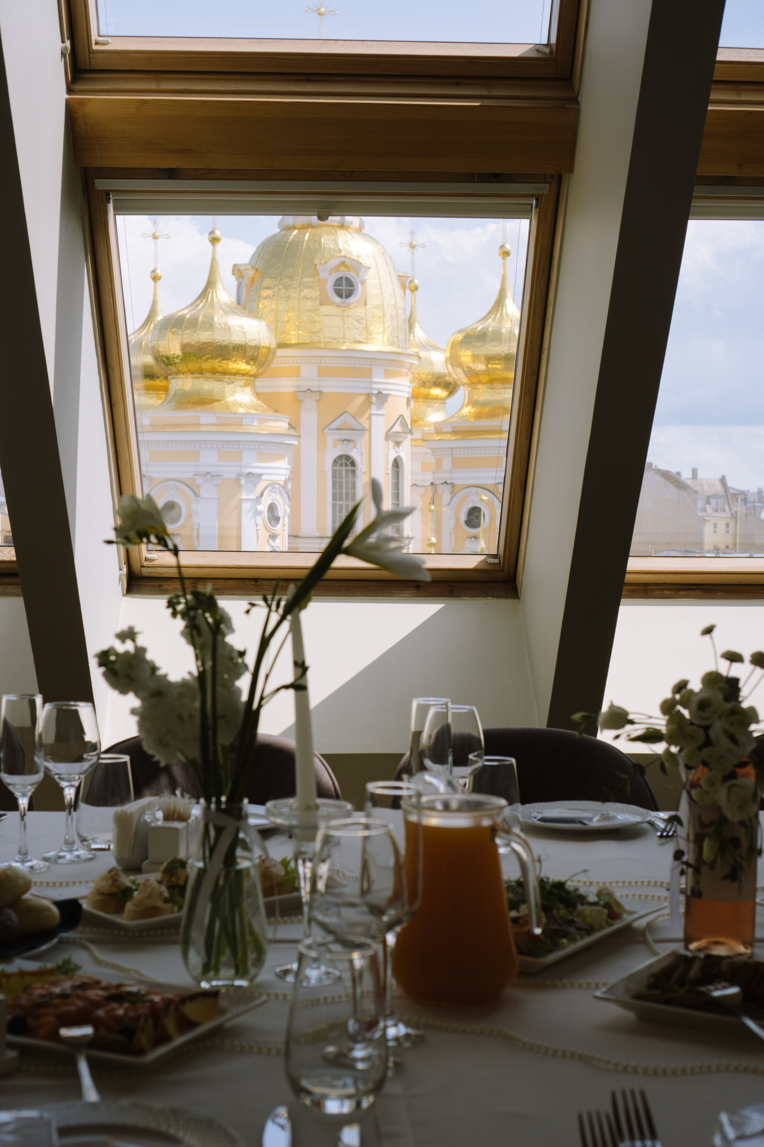 СВАДЕБНЫЙ БАНКЕТ НА ВЛАДИМИРСКОЙ В САНКТ-ПЕТЕРБУРГЕ (КАМЕРНАЯ СВАДЬБА). Профессиональный фотограф, Санкт-Петербург — Виктория Богомолова