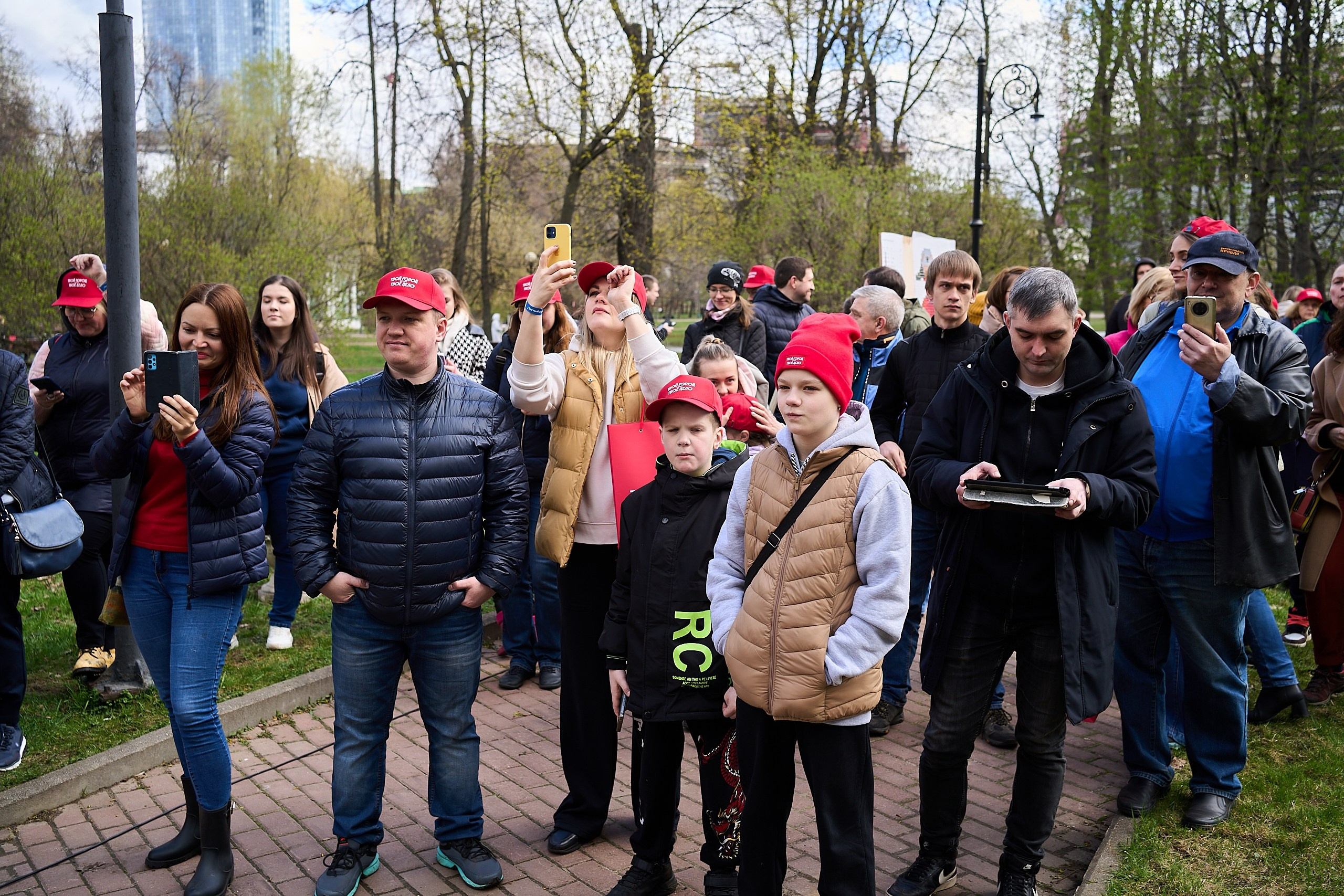 Субботник у Управления делами Мэра и Правительства Москвы. Фотограф и Видеограф в Москве. Олег Корушев