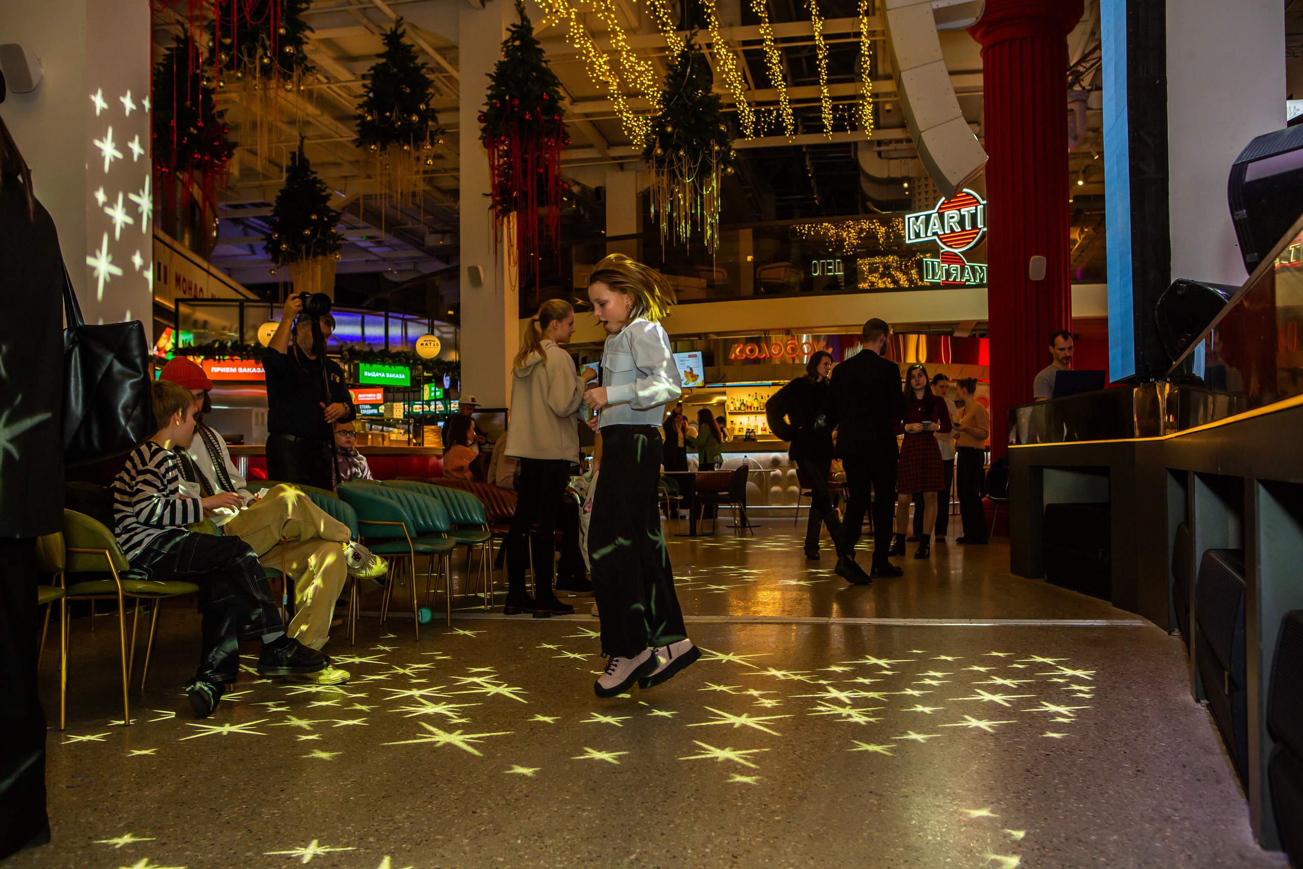 Показ-концерт детского модельного агентства SAYMYNAME. Репортажный, семейный, свадебный, портретный фотограф