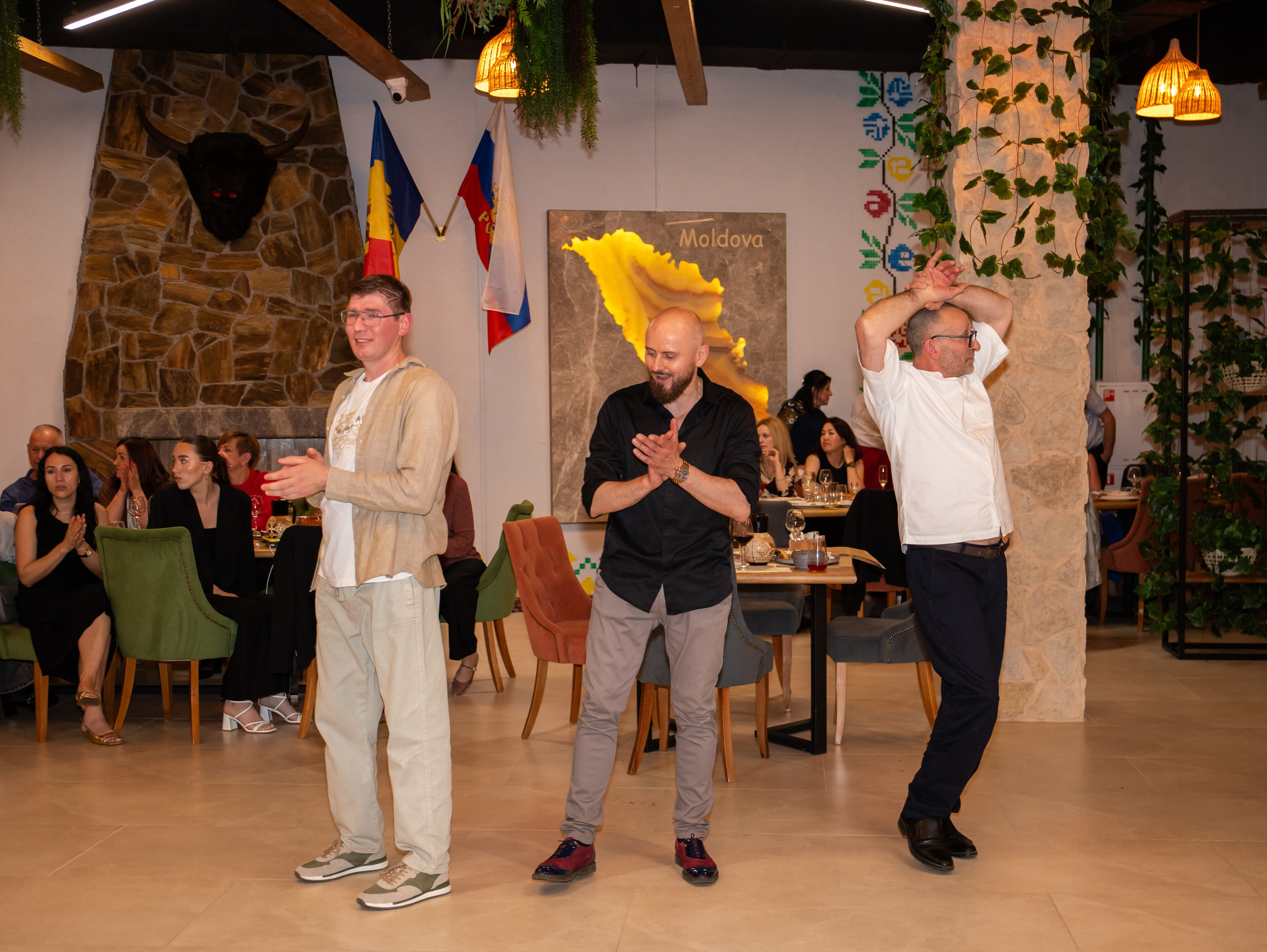 Открытие молдавского ресторана. Свадебный и семейный фотограф в Москве Мила Широких