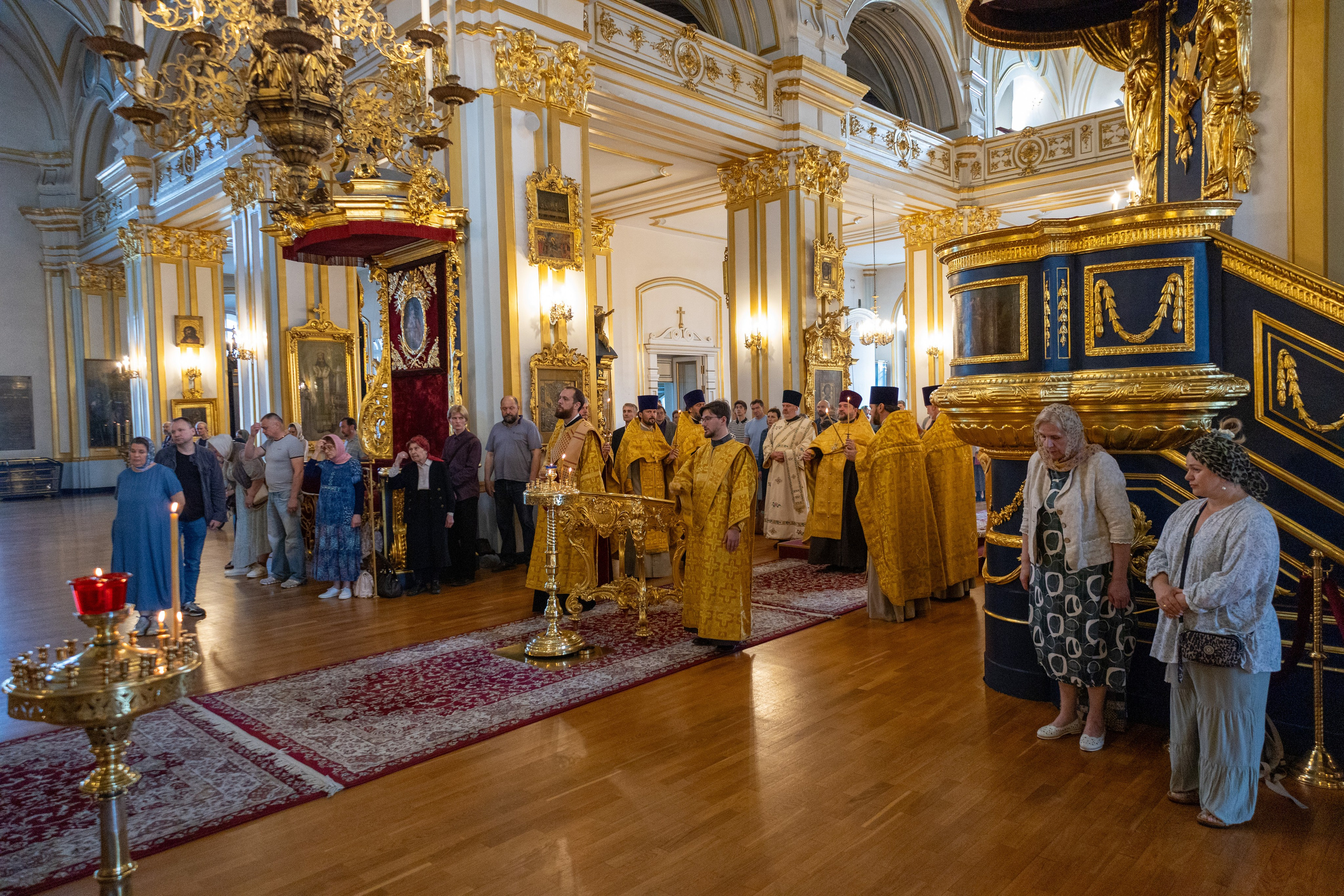 СЛАВНЫХ И ВСЕХВАЛЬНЫХ ПЕРВОВЕРХОВНЫХ АПОСТОЛОВ ПЕТРА И ПАВЛА. НИКОЛО-БОГОЯВЛЕНСКИЙ МОРСКОЙ СОБОР