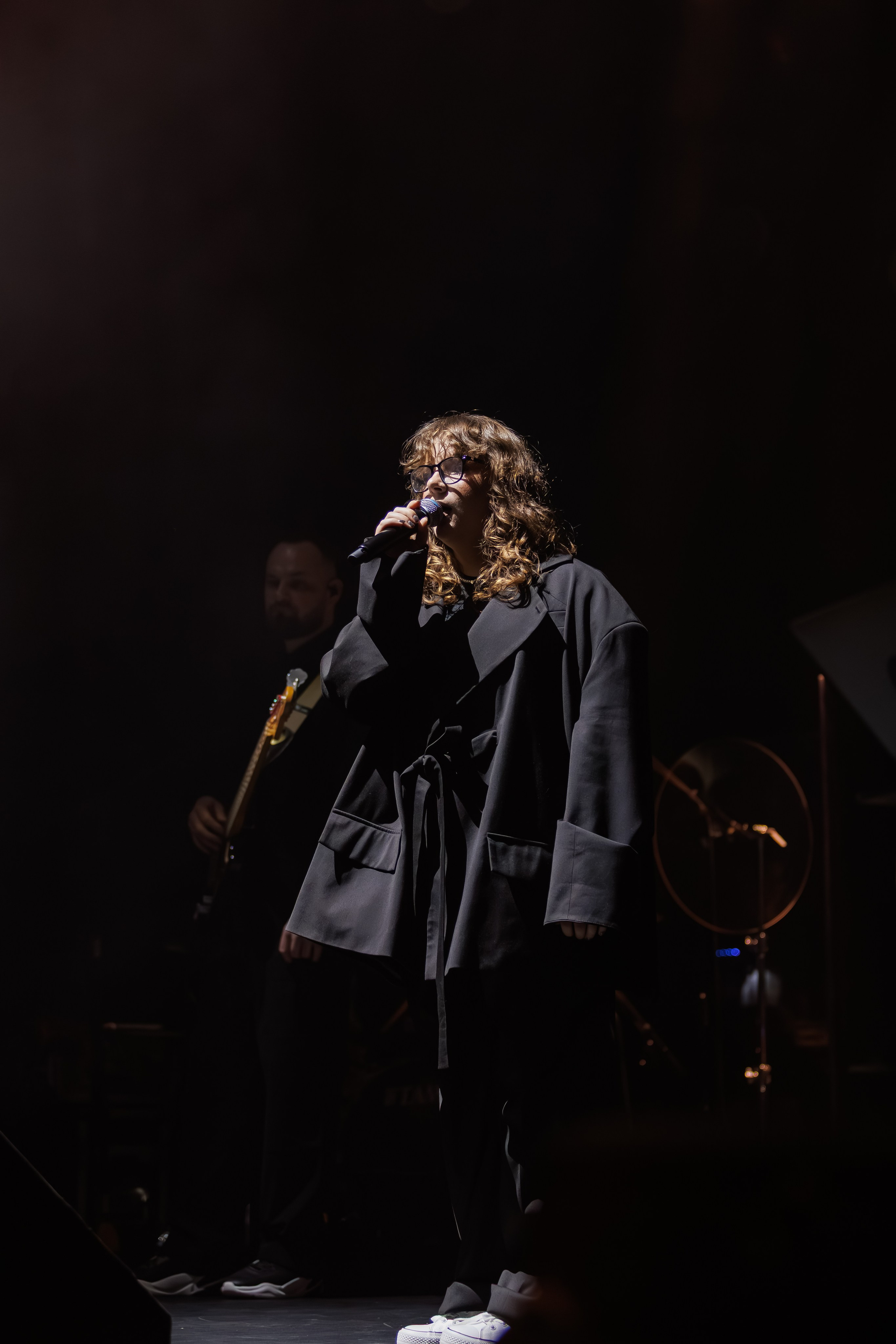 Concert Photography in Dubai — Anton Belyaev Live Performance. Evgen Yatsenko — Photographer in Dubai