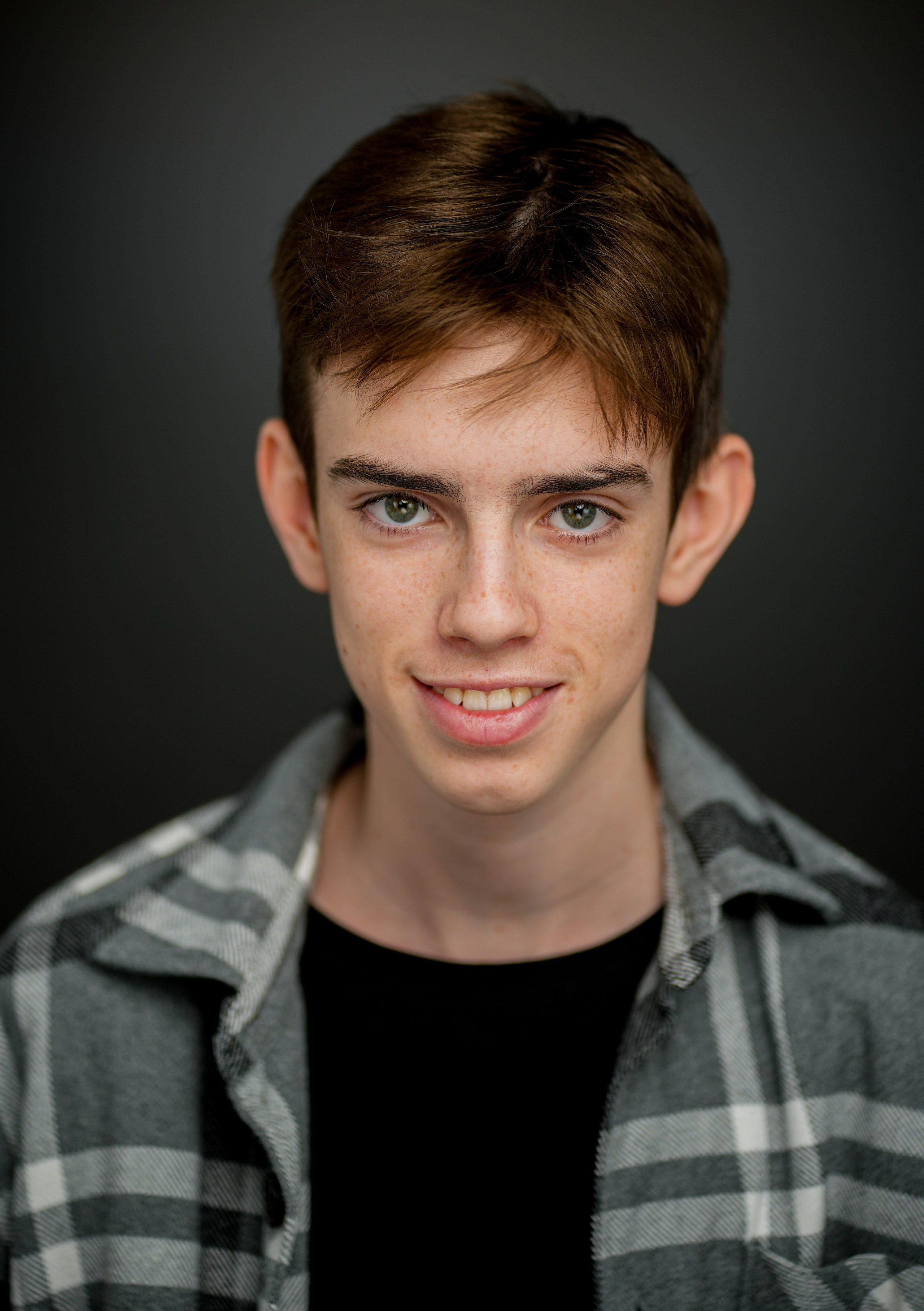 Актер Артемий Кисель. Портретная съемка в Москве, студийный фотограф Игорь Фомин