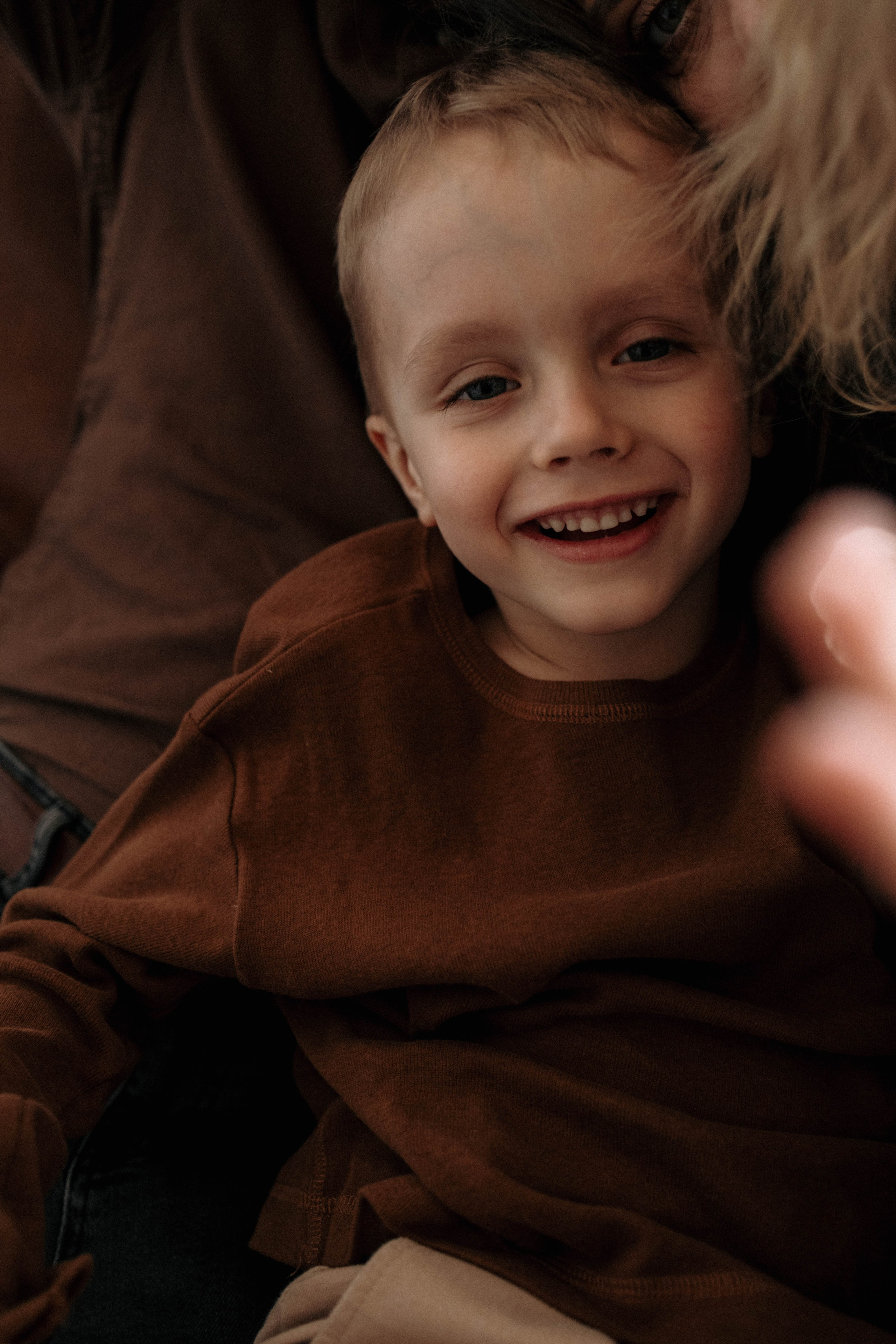Студийная съемка большой семьи. Семейный и детский фотограф в Москве Маргарита Сереброва
