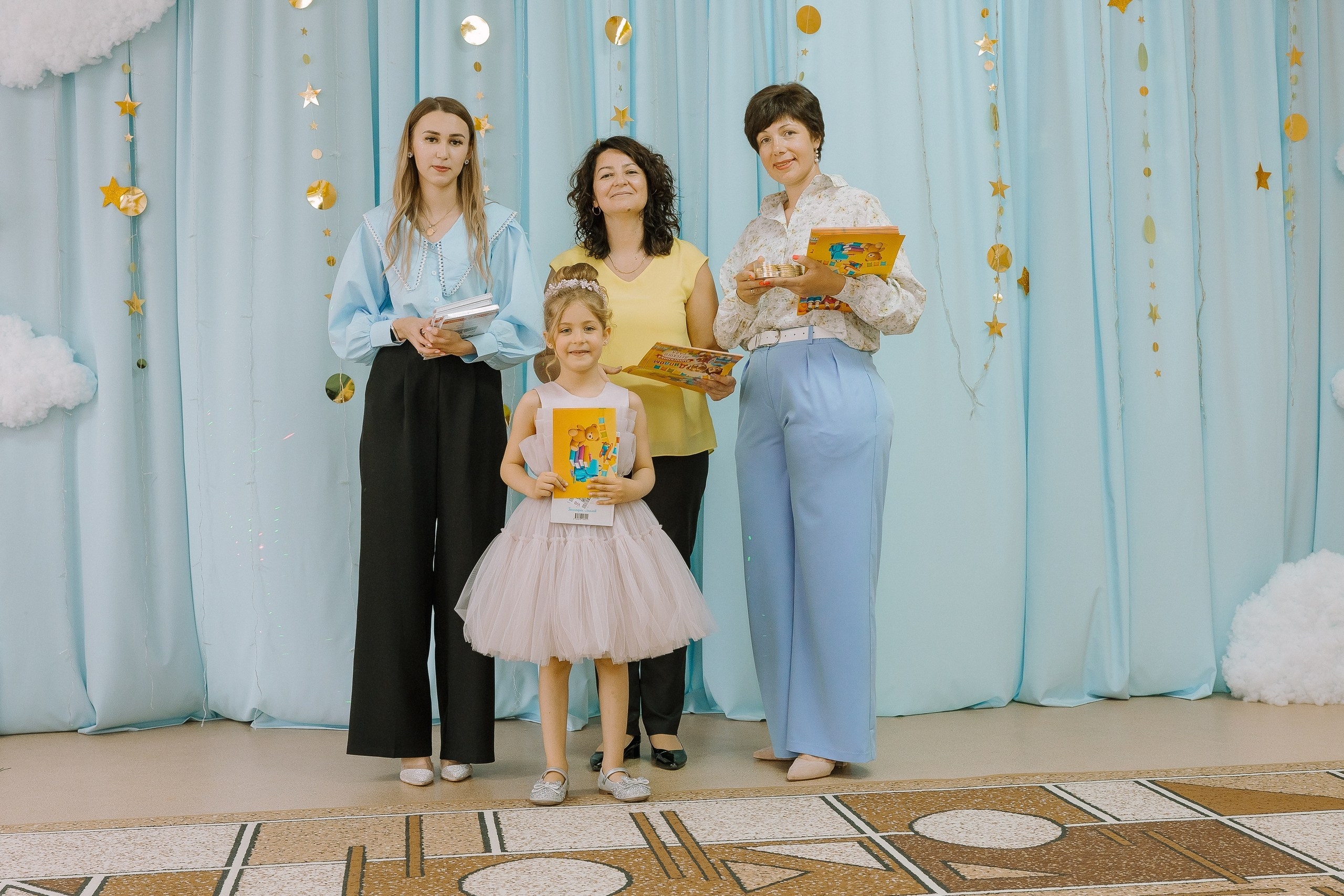 Выпускной в ДС -29. Выпускные альбомы Натальи Бутко: Новороссийск, Анапа, Геленджик