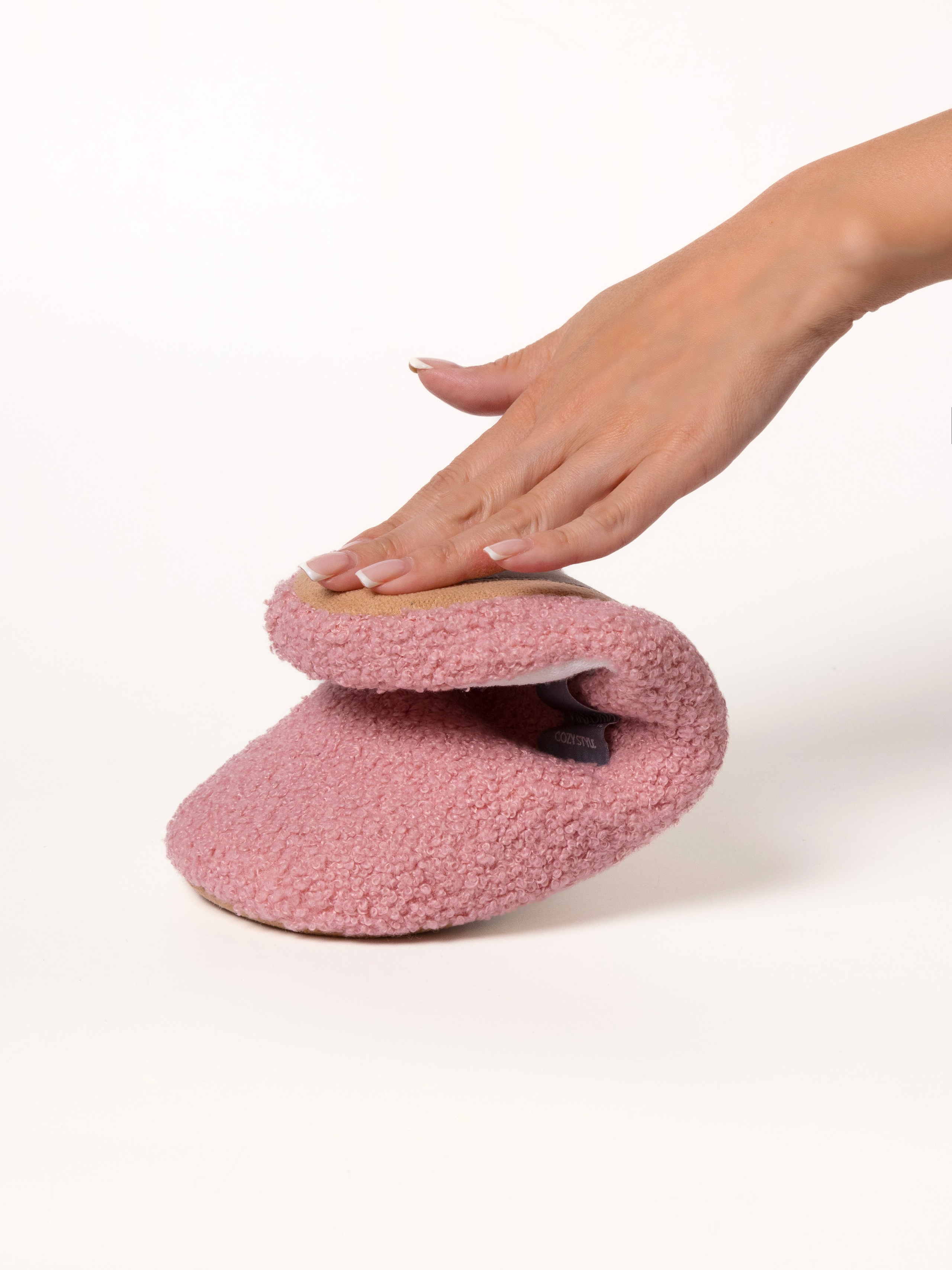 Тапочки. Фотостудия для Wildberries Ozon