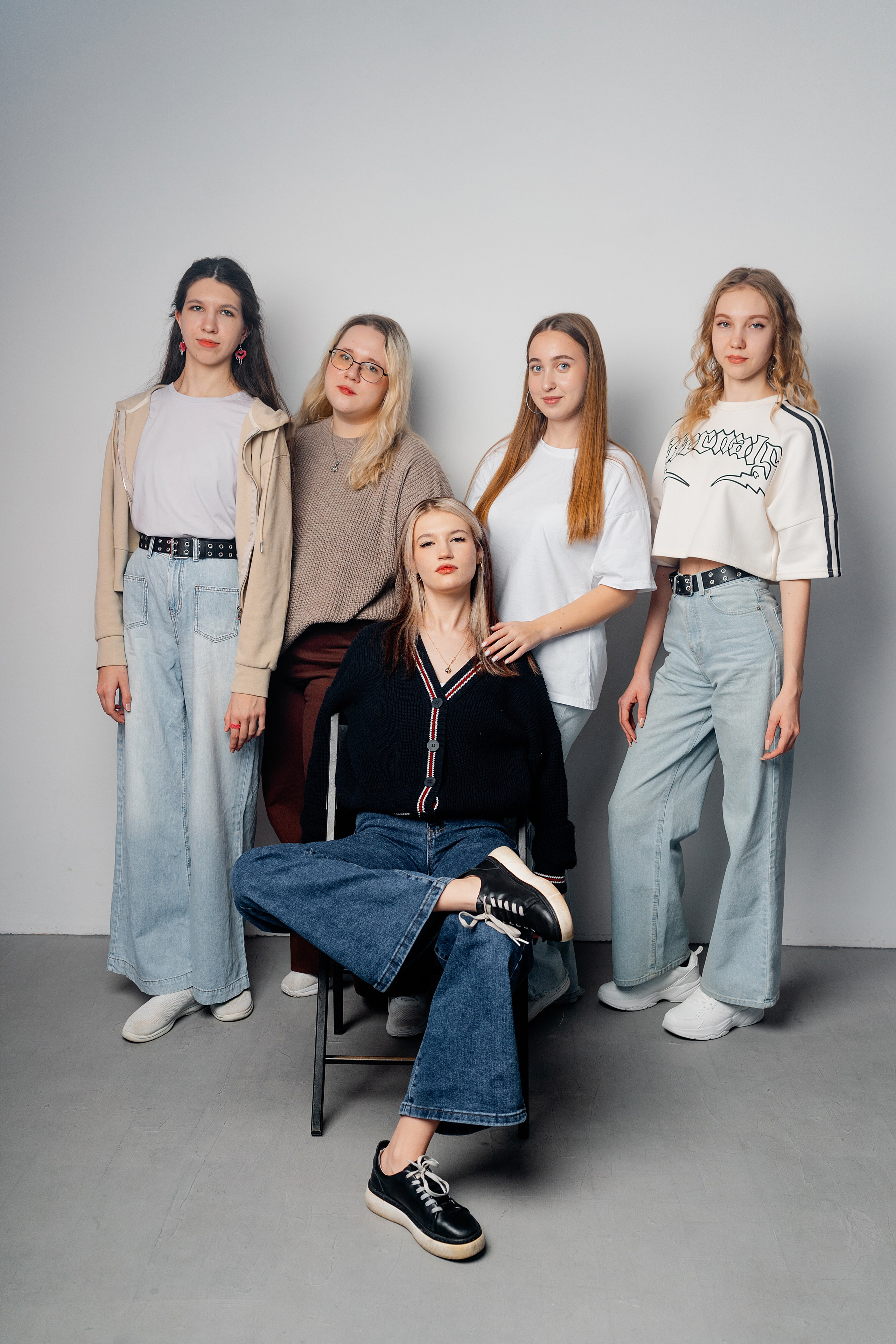 11 класс Студия. Фотограф Софья Володкина