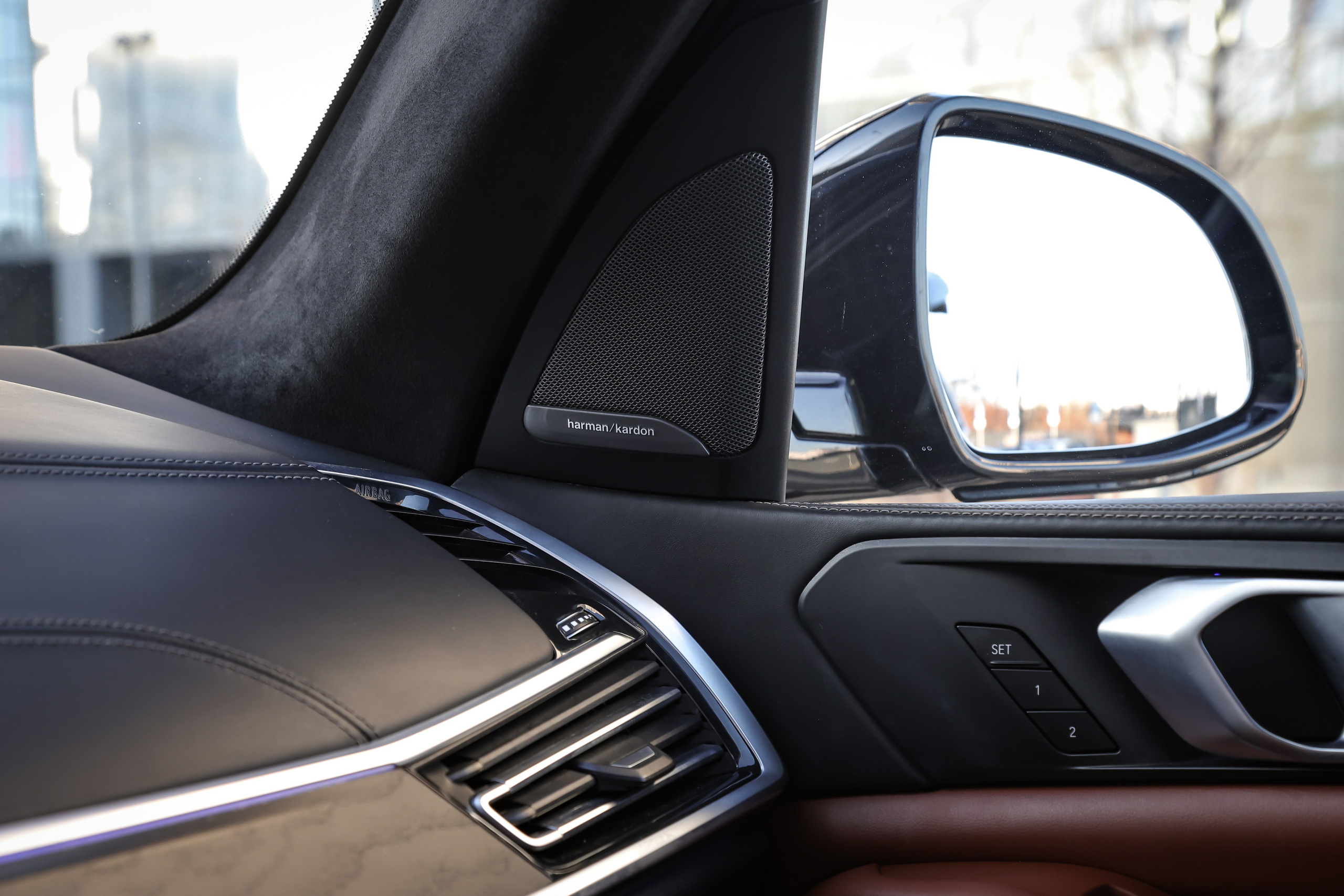 2020 BMW X7 XDrive 40i. Mixturecaptures