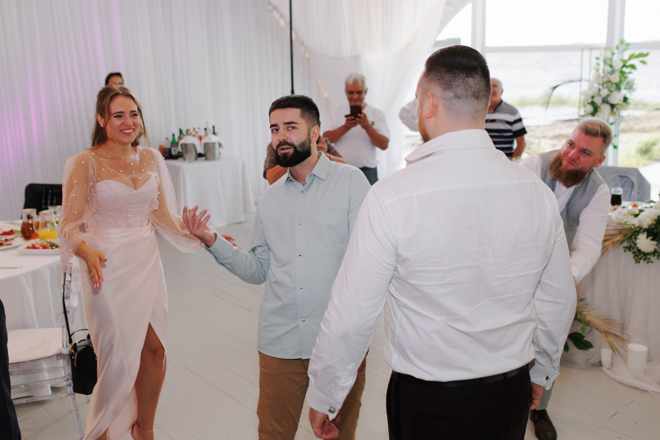 Свадебная фотосессия на финском заливе. Свадебный фотограф СПБ