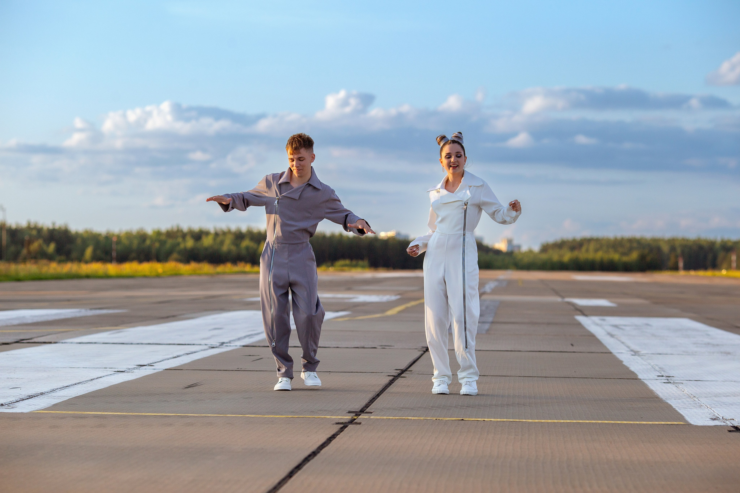 Сапраўды. Артём Скороль и Лера Бернатович. Жанна Бакунович, ваш профессиональный фотограф в Минске