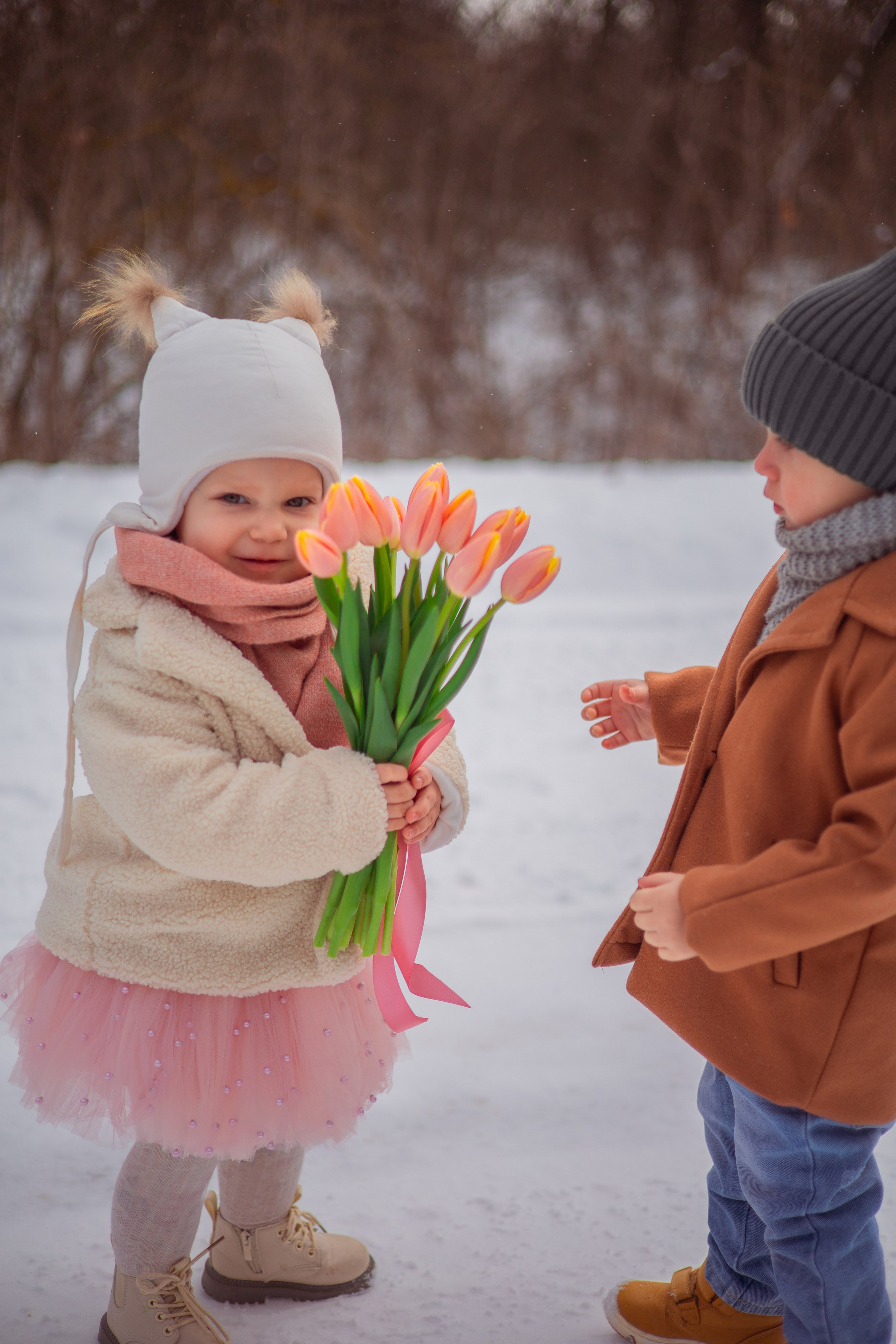 Даня и Поля тюльпаны. Семейный и детский фотограф в Михайловке Татьяна Лестьева