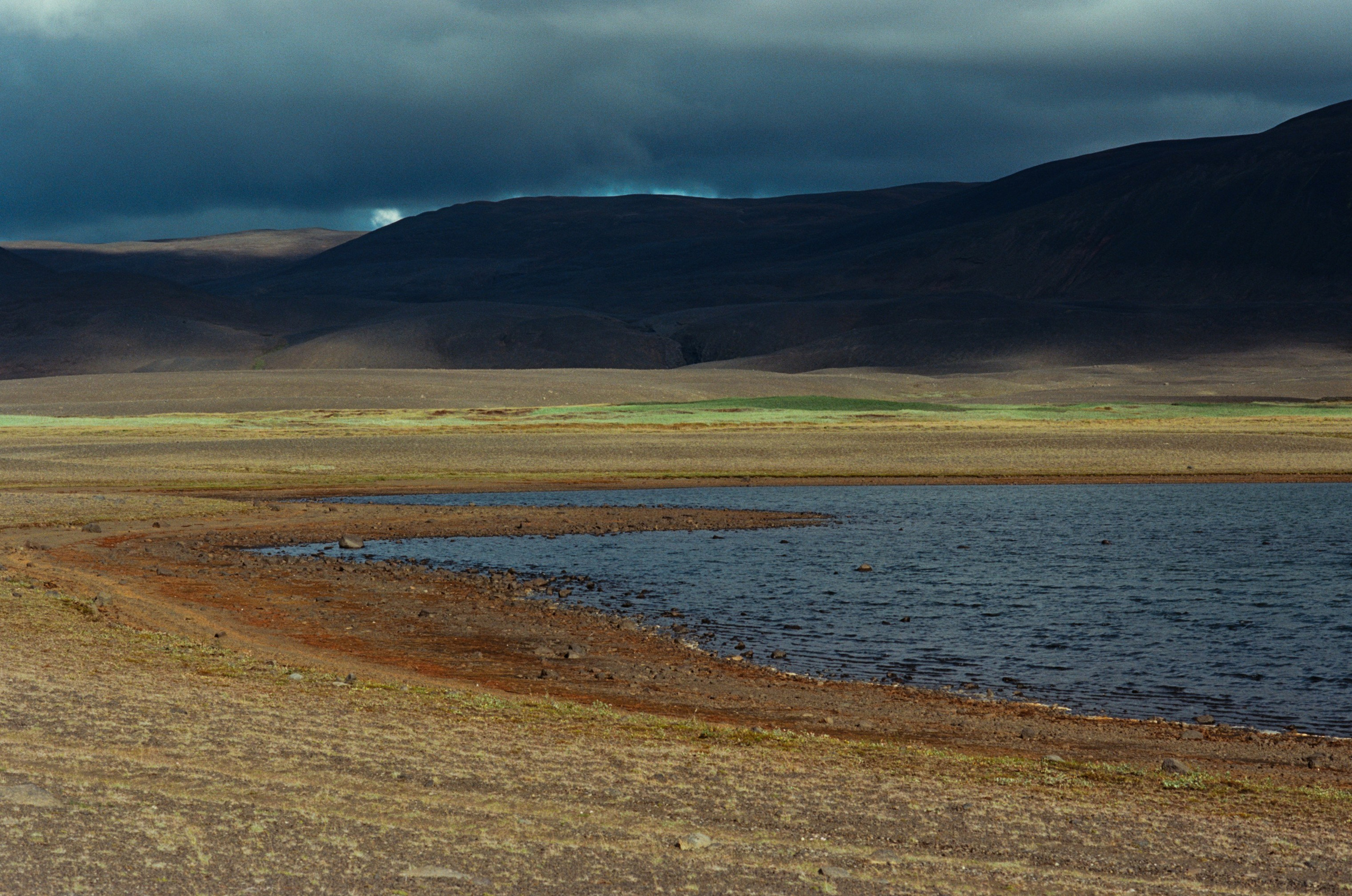 Human // iceland, f905. EVER EXPOSED