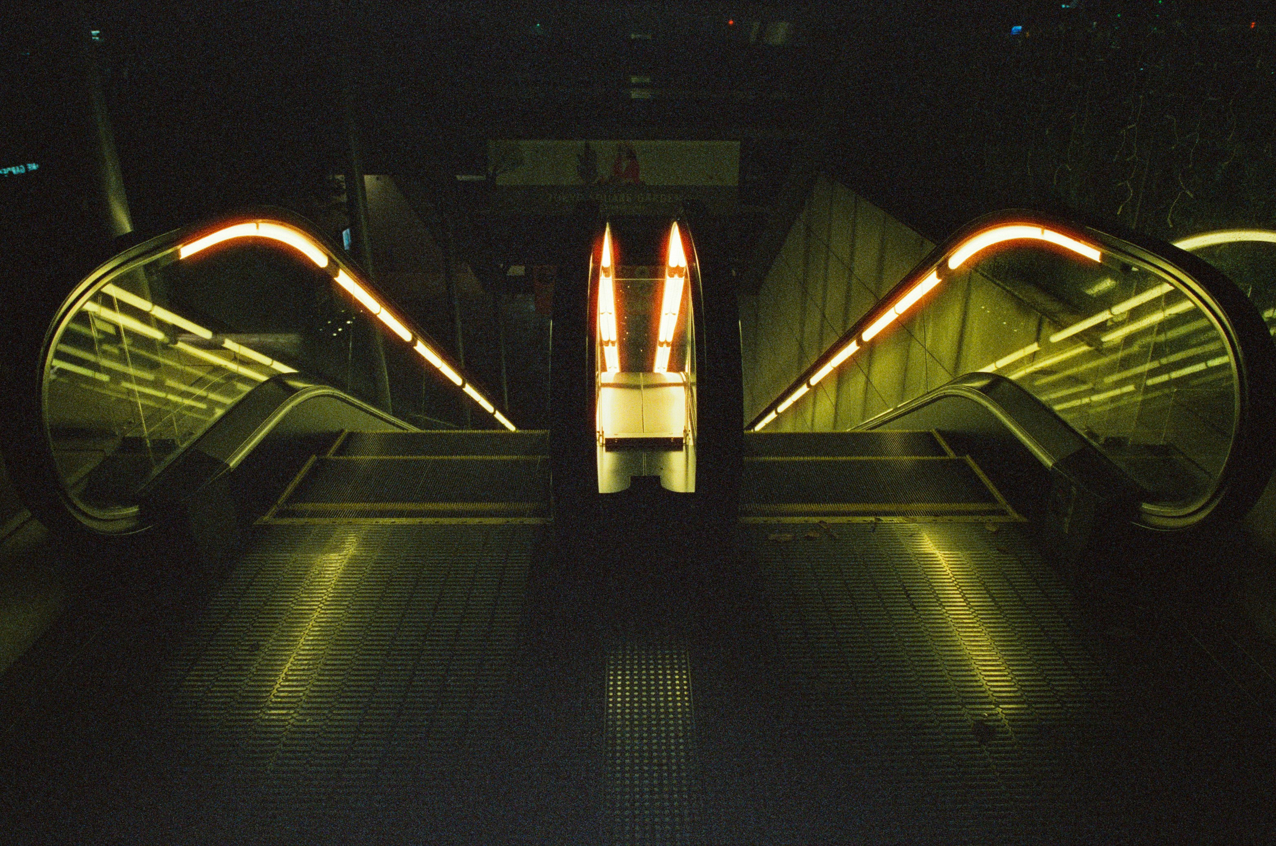 Out of noise // japan, tokyo X. EVER EXPOSED