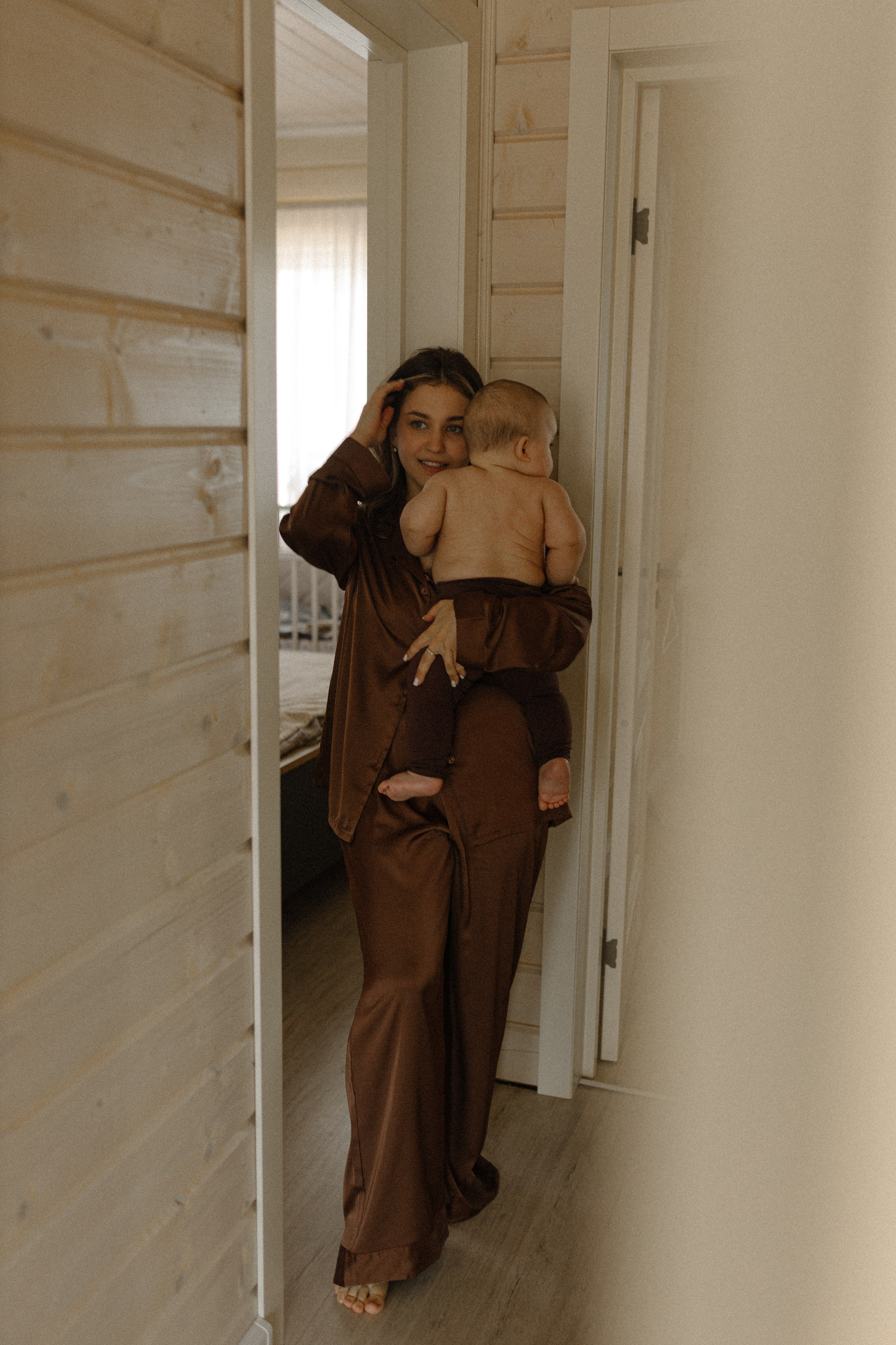 Яна и Тимофей. Домашняя съёмка. Семейный фотограф Тихвин, Санкт-Петербург и ЛО