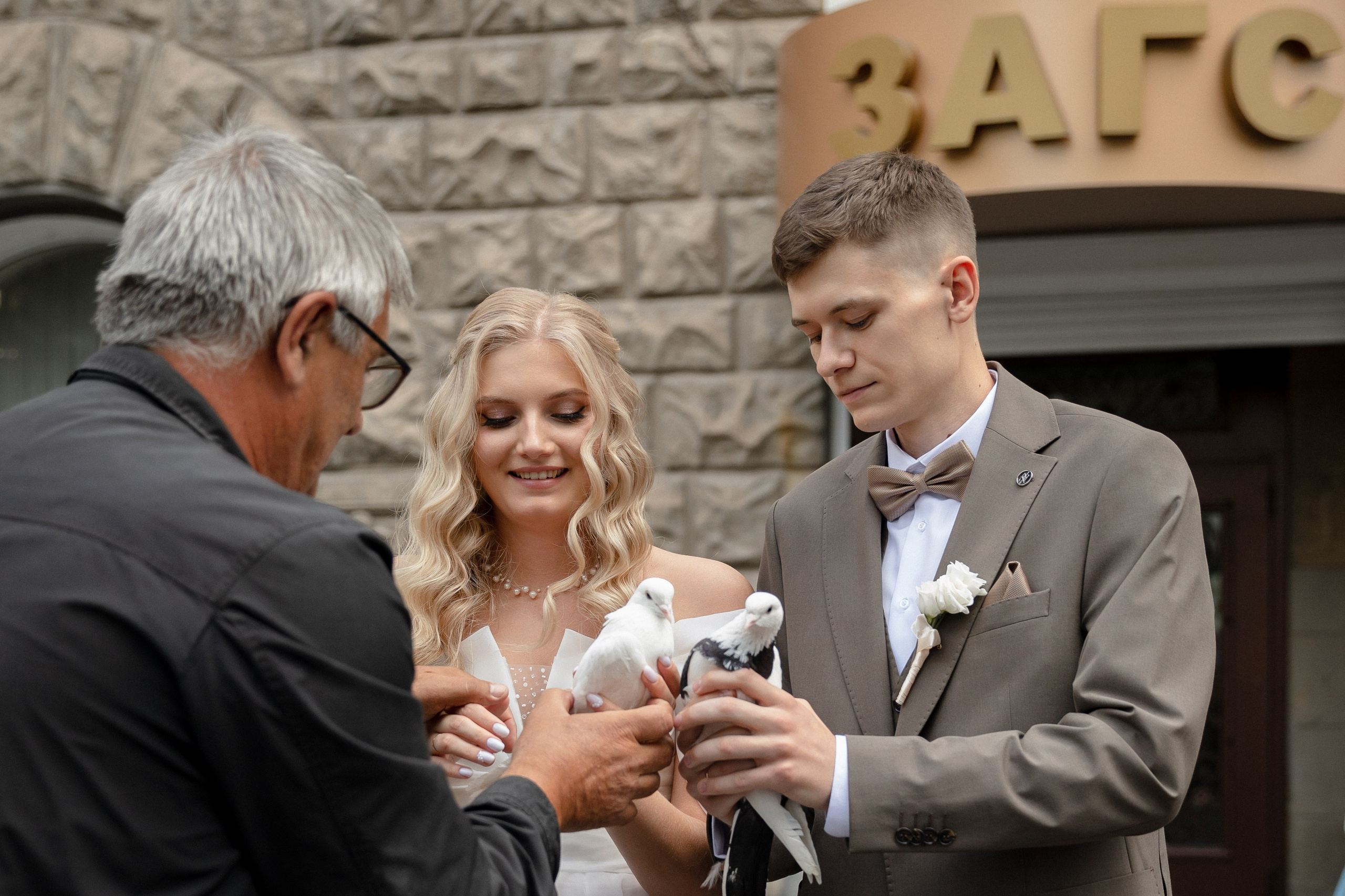 Он, она и весь день любви. Злата и Никита. Свадебный и семейный фотограф в Екатеринбурге Катя Буряк