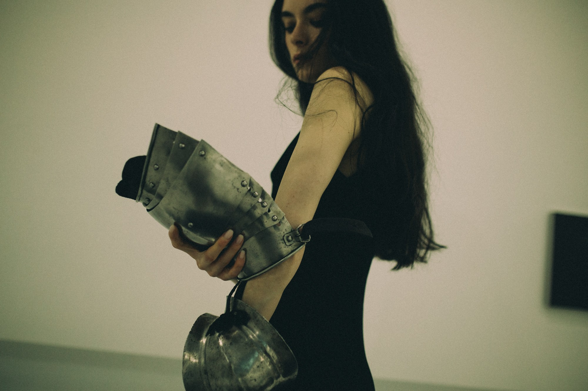 Девушка в доспехах