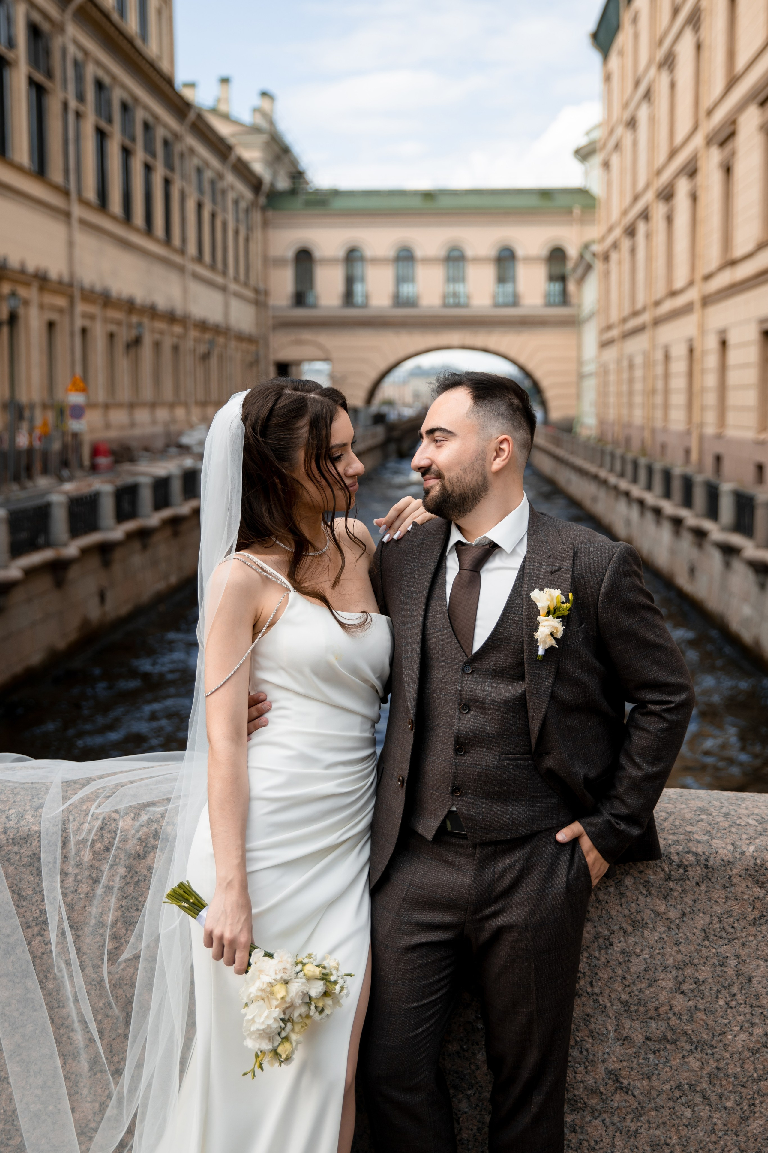 Анна и Александр / Прогулка + ЗАГС. Свадебный и семейный фотограф в Москве Диана Левченко