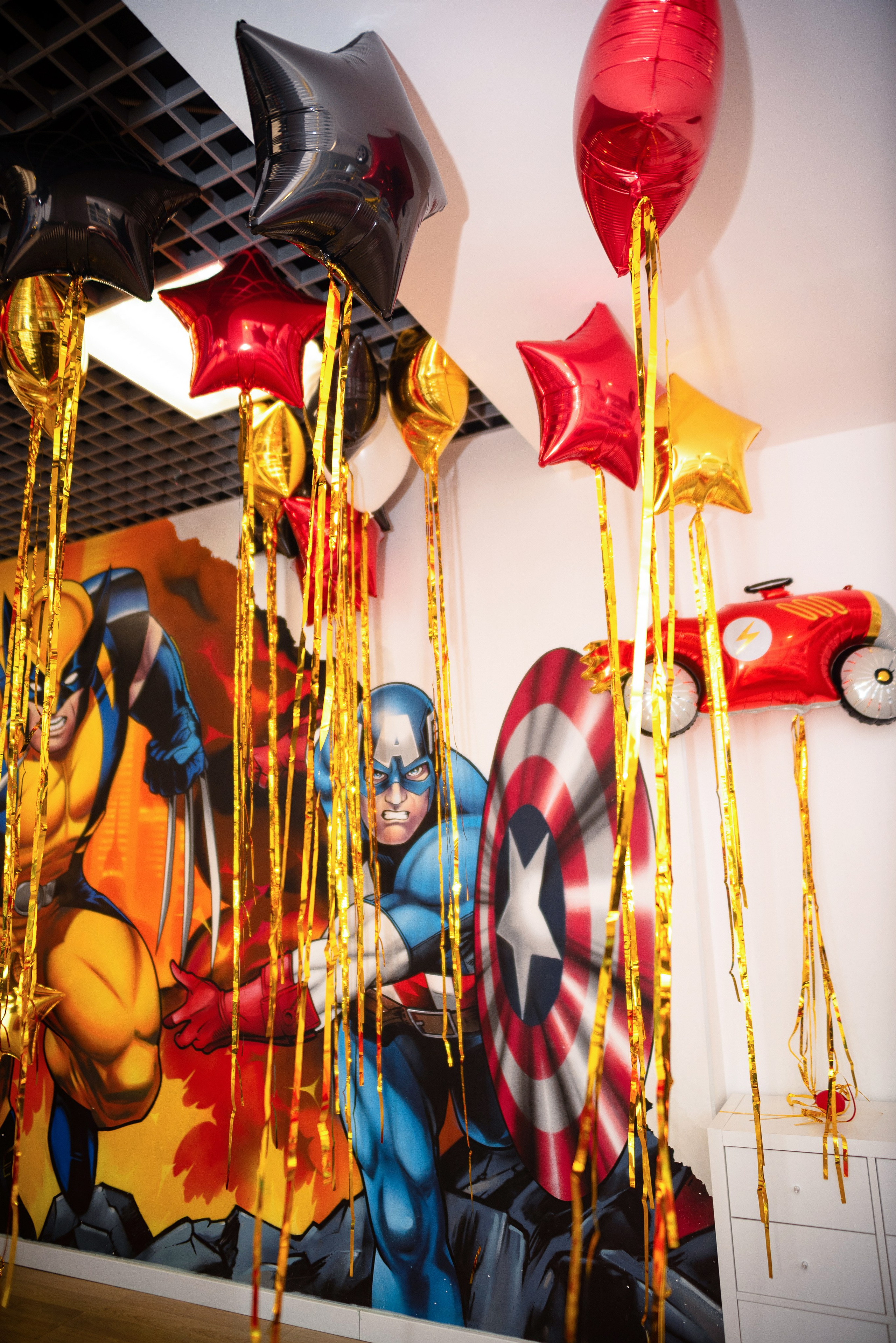 Фотографирует детский праздник в Сургуте/Нефтеюганске — весёлые моменты детей на дне рождения, яркие эмоции выпускников, динамичные кадры торжественных мероприятий.