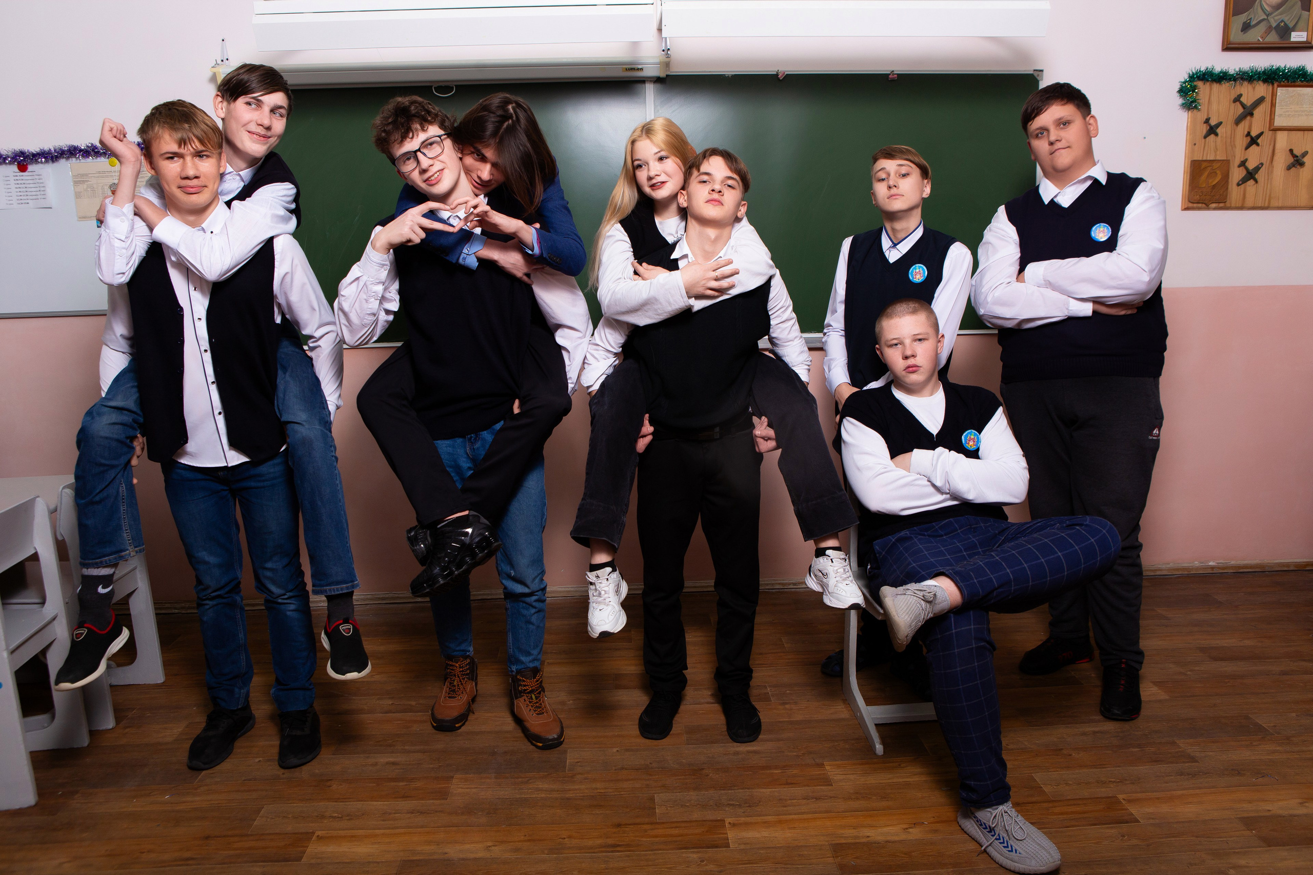 ШКОЛЬНАЯ ФОТОСЕССИЯ ДЛЯ 9 КЛАССА 3 ШКОЛА МЦЕНСК. ТВОЙ АЛЬБОМ / ТВОИ ПРАВИЛА