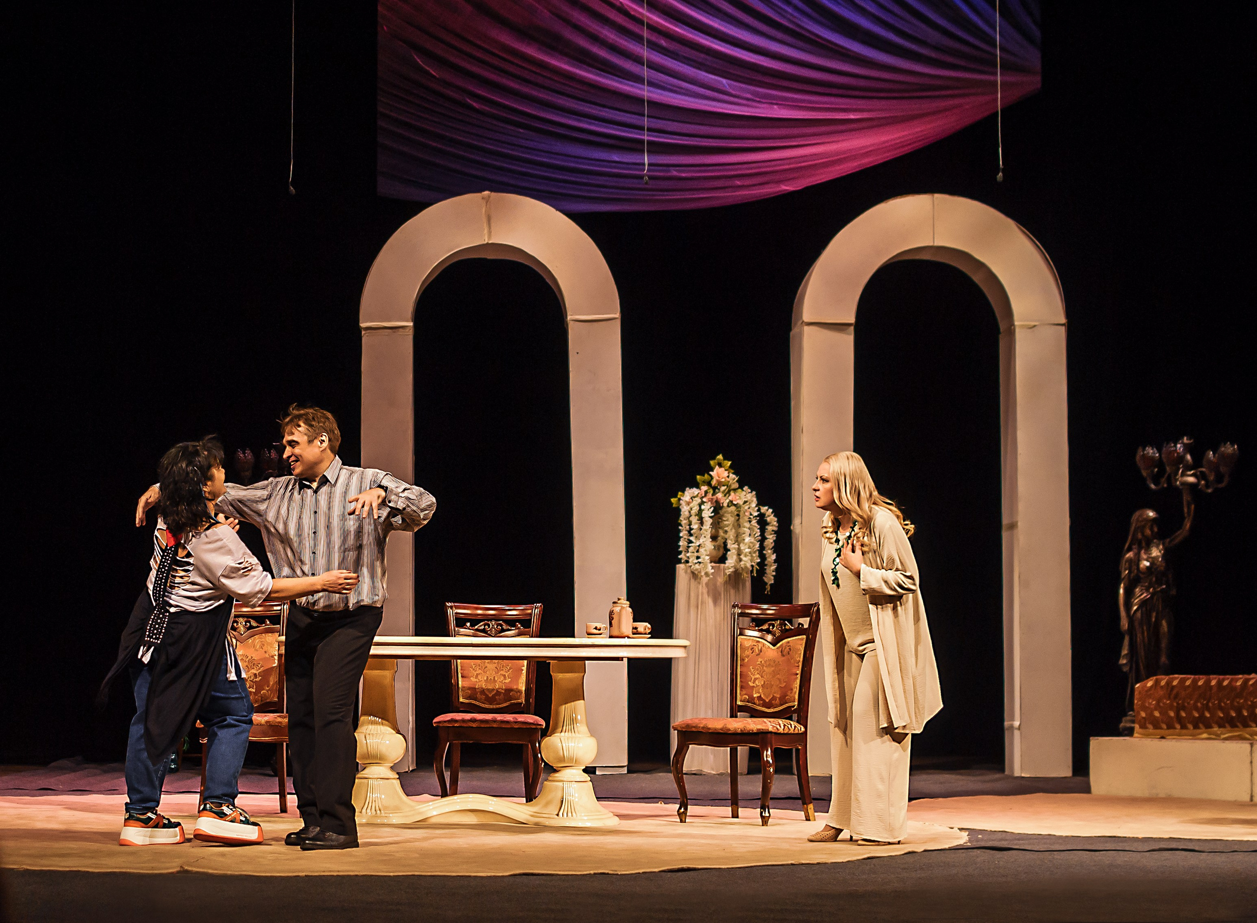 Знойные мамочки. Съемка спектакля. Предметный и контентный фотограф в Москве и Зеленограде Анастасиевская