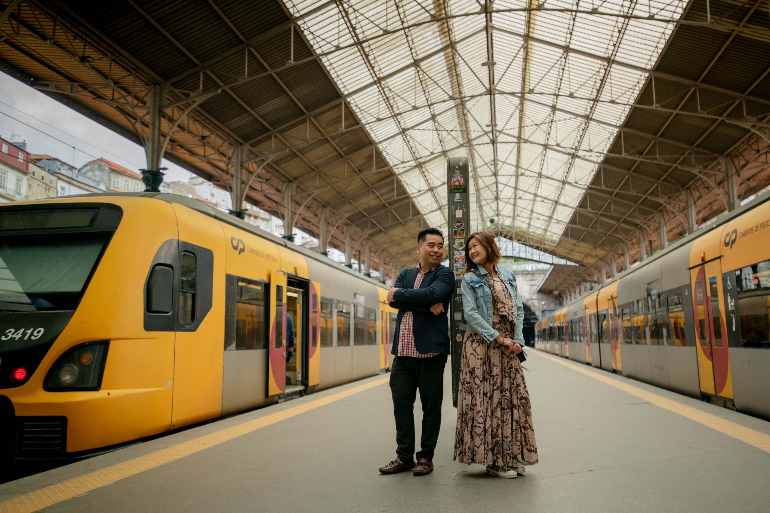 YOKE and ALFRED. Walking in Porto after the rain. Anastasiia Antoniuk portrait, family and couple photographer, Portugal
