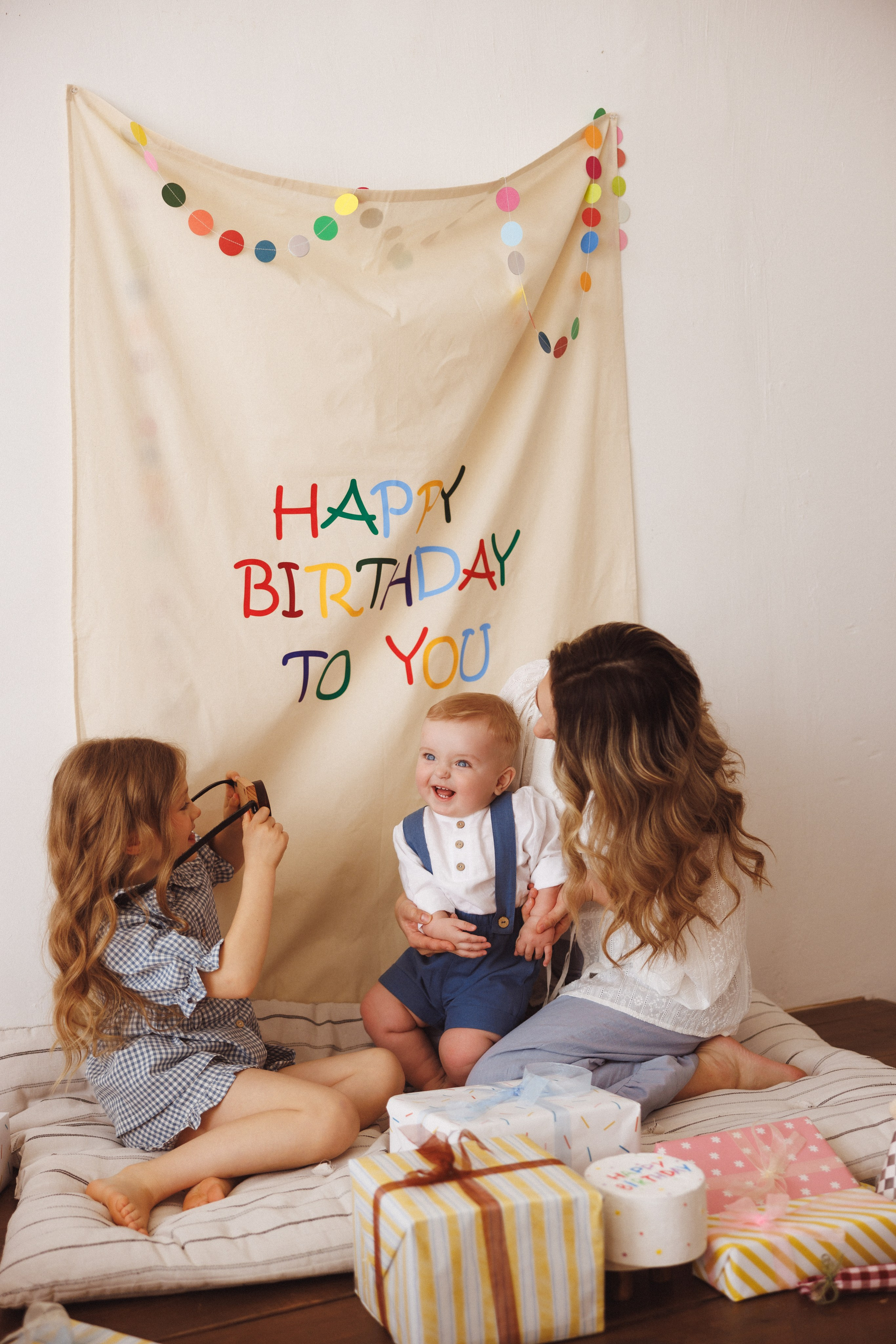 Яркая, весёлая фотосессия к Дню рождения. Фотостудия «Mestone», город Краснодар. Семейный и детский фотограф в Краснодаре Анна Трашкова