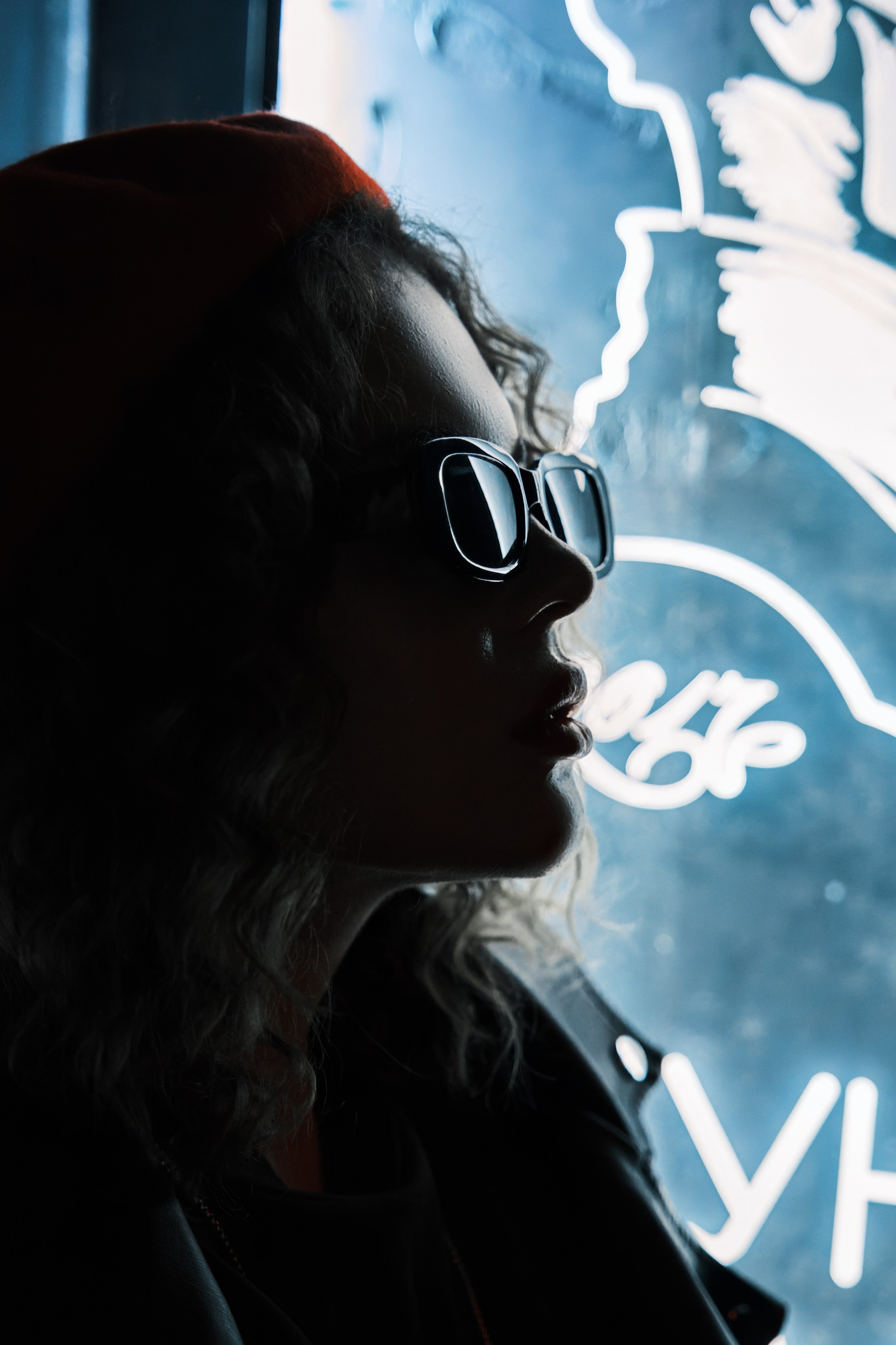 Фотосессии в парадных Санкт-Петербурга. Фотограф портретный архитектурный лавстори будуар Санкт-Петербург Виктор Иванов