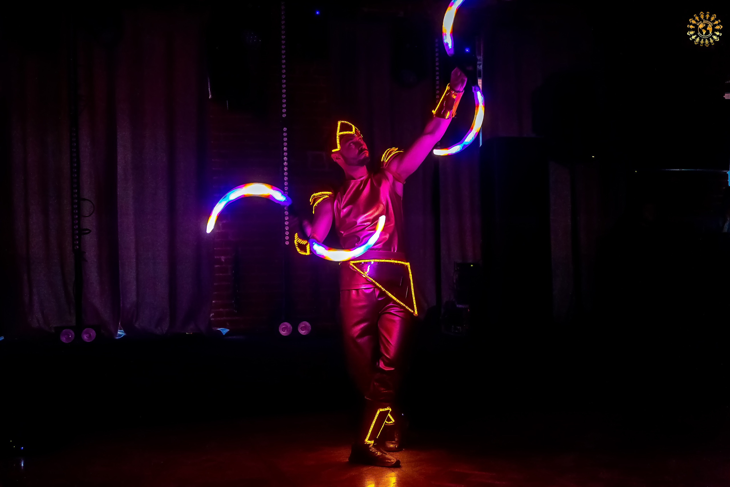 Выпускной 2023 (11-е классы) клуб «Джаггер», Москва. Репортажная съемка в Москве и области. Анималистика