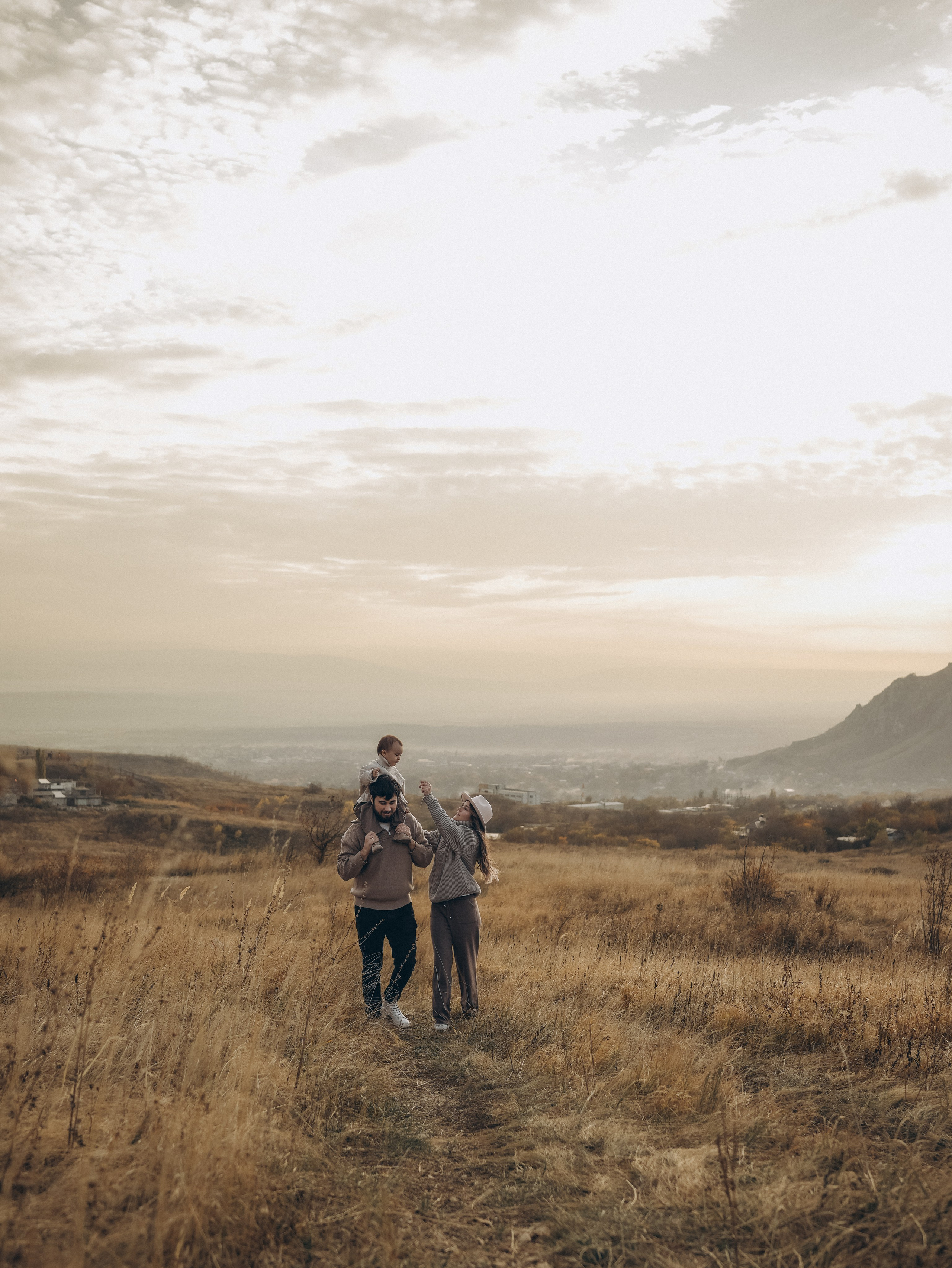 Семейная съемка Гаяны, Аркадия и малыша Самуила. Свадебный фотограф Ирина Беляева Пятигорск|Кисловодск|Эльбрус|Домбай