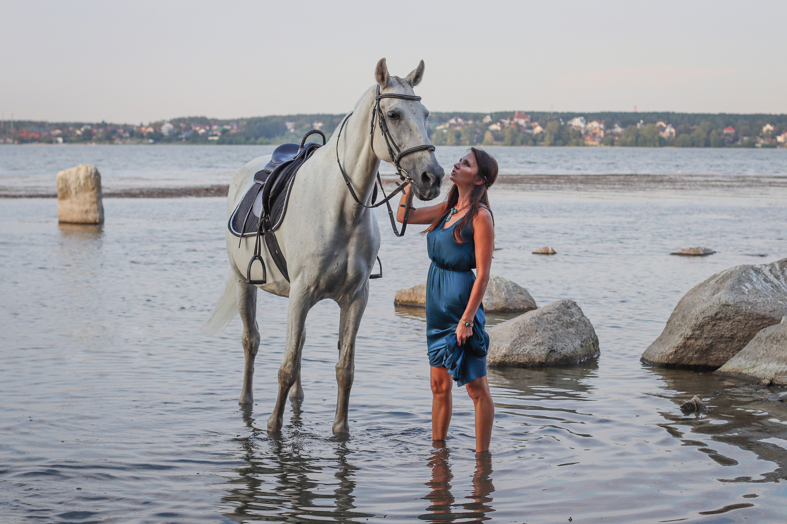 Фотографии людей с животными, кошка, собака, лошадь. Свадебный, семейный, женский и детский фотограф из Екатеринбурга