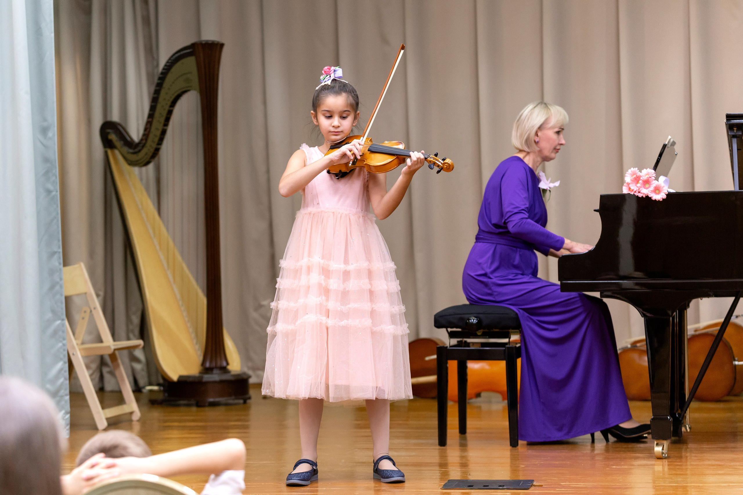 Музыкальный концерт струнных инструментов. Репортажный фотограф в Москве
