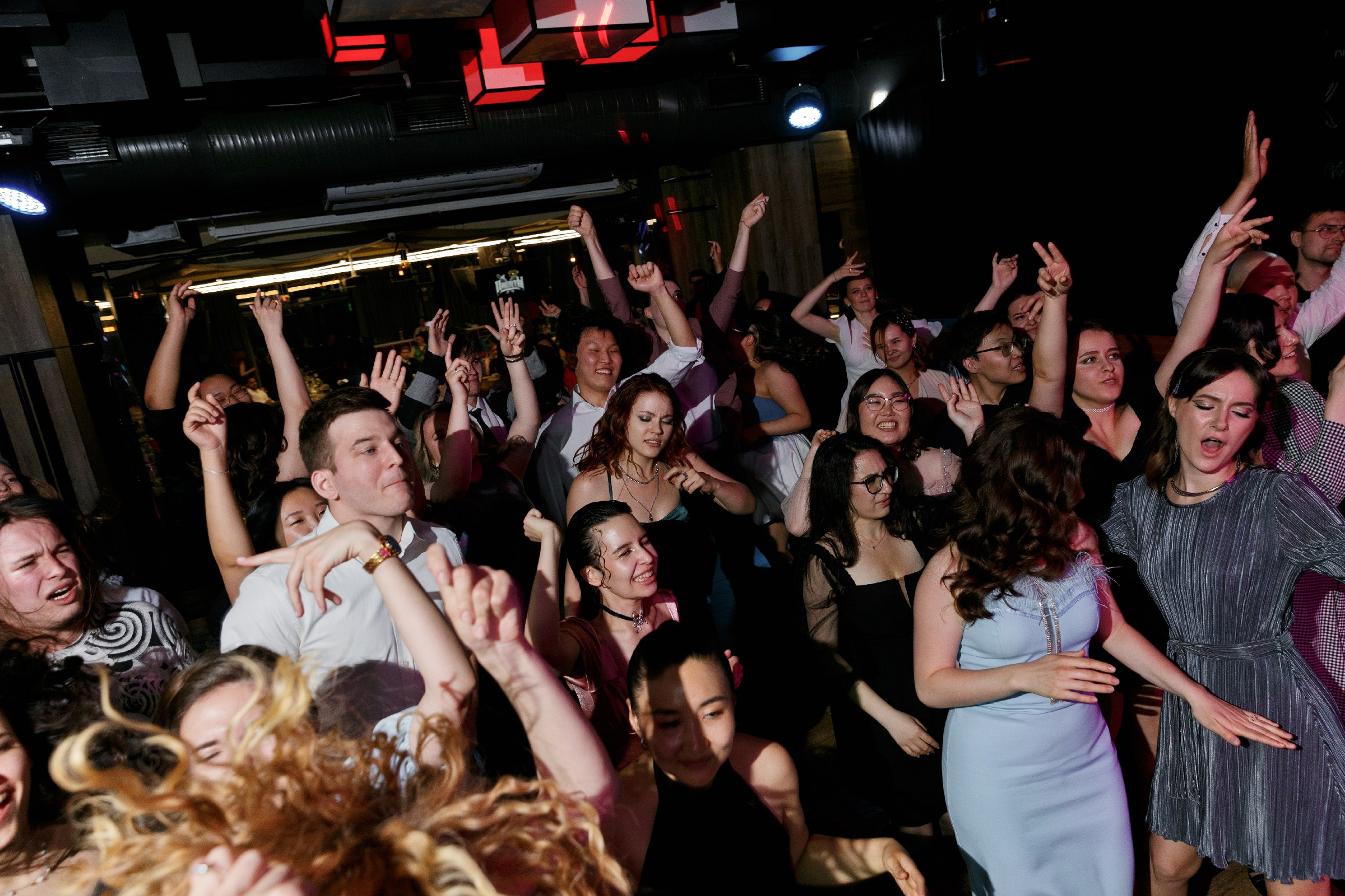 Выпуск ИГМУ'24 (KISS). Свадебный фотограф Иркутск, репортажный фотограф Иркутск