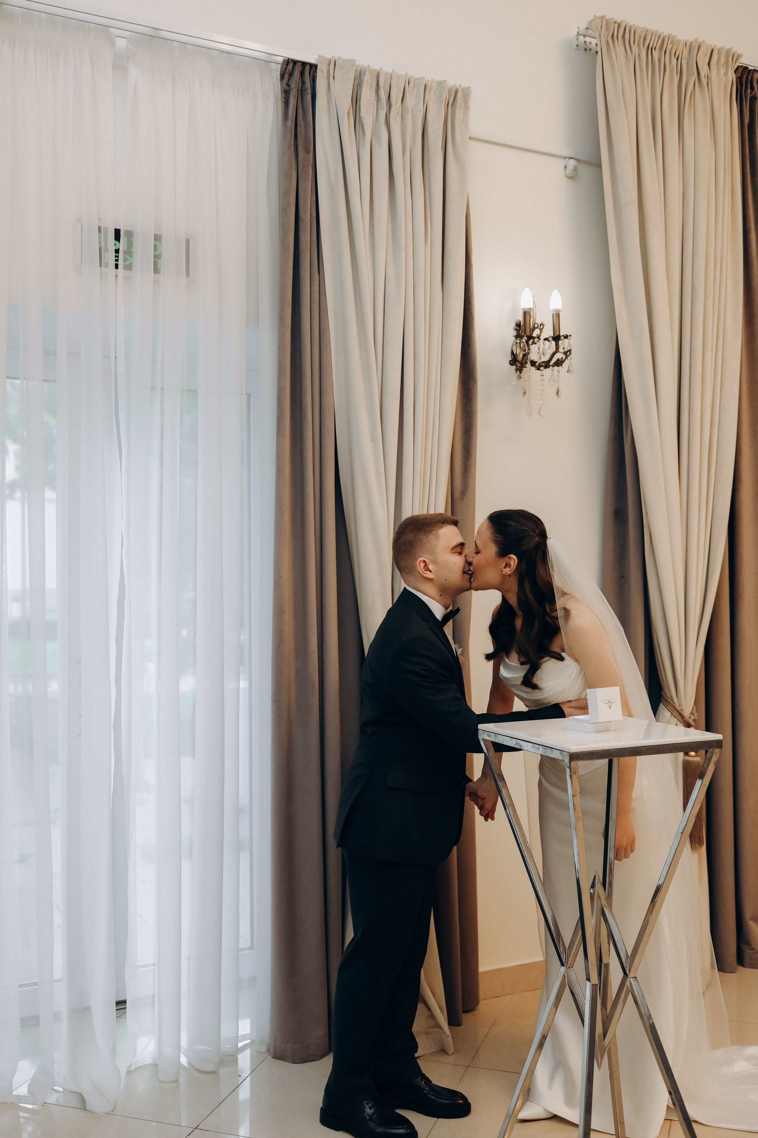 К&П. ЗАГС ВДНХ + прогулка. Диана Чечель. Свадебный и семейный фотограф в Москве