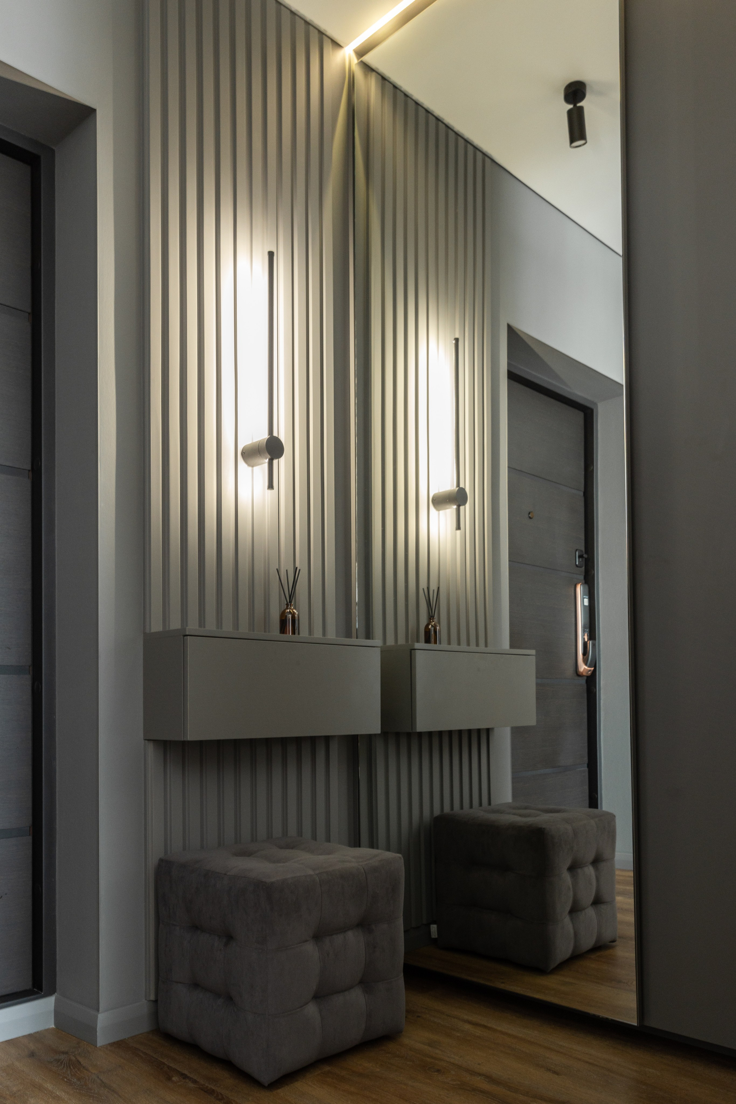 Мебель в прихожую на заказ в Томске | ЖК Левобережный Life Кандинского. ГУДРУМ — Мебель на заказ в Томске | Кухни | Шкафы | Стулья и Столы