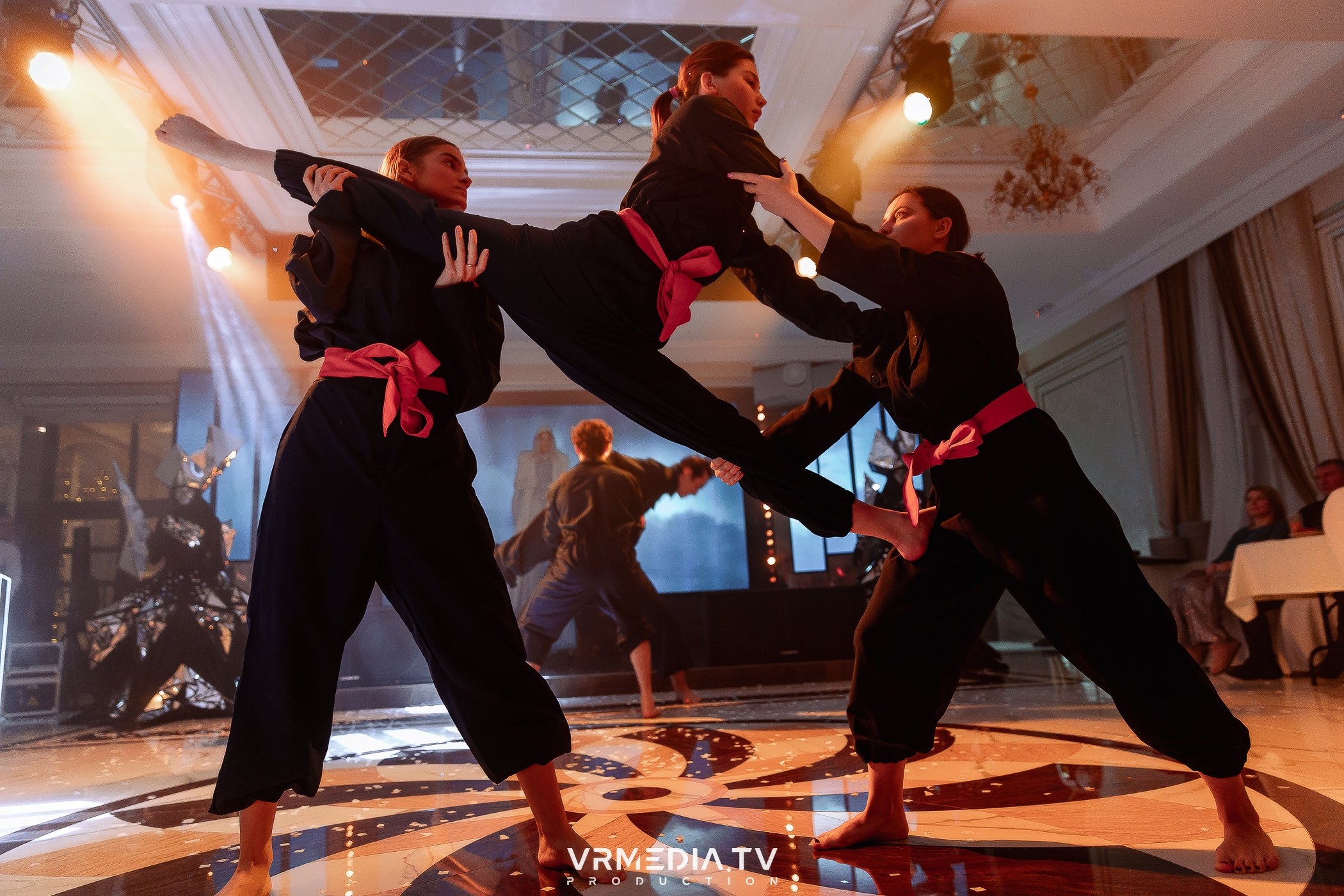 Новогодний вечер в ресторане «Лазурный Берег»