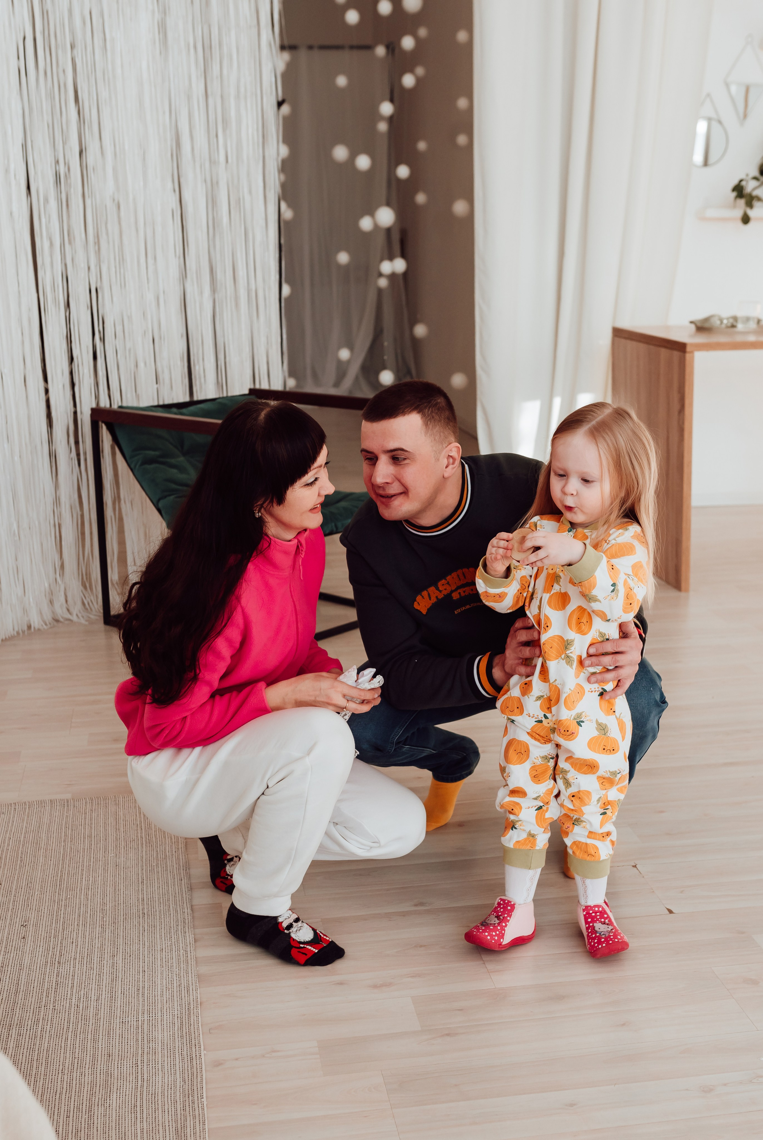 Фотосъемка мамы с дочкой. Фотограф Ким Наталья в Красноярске