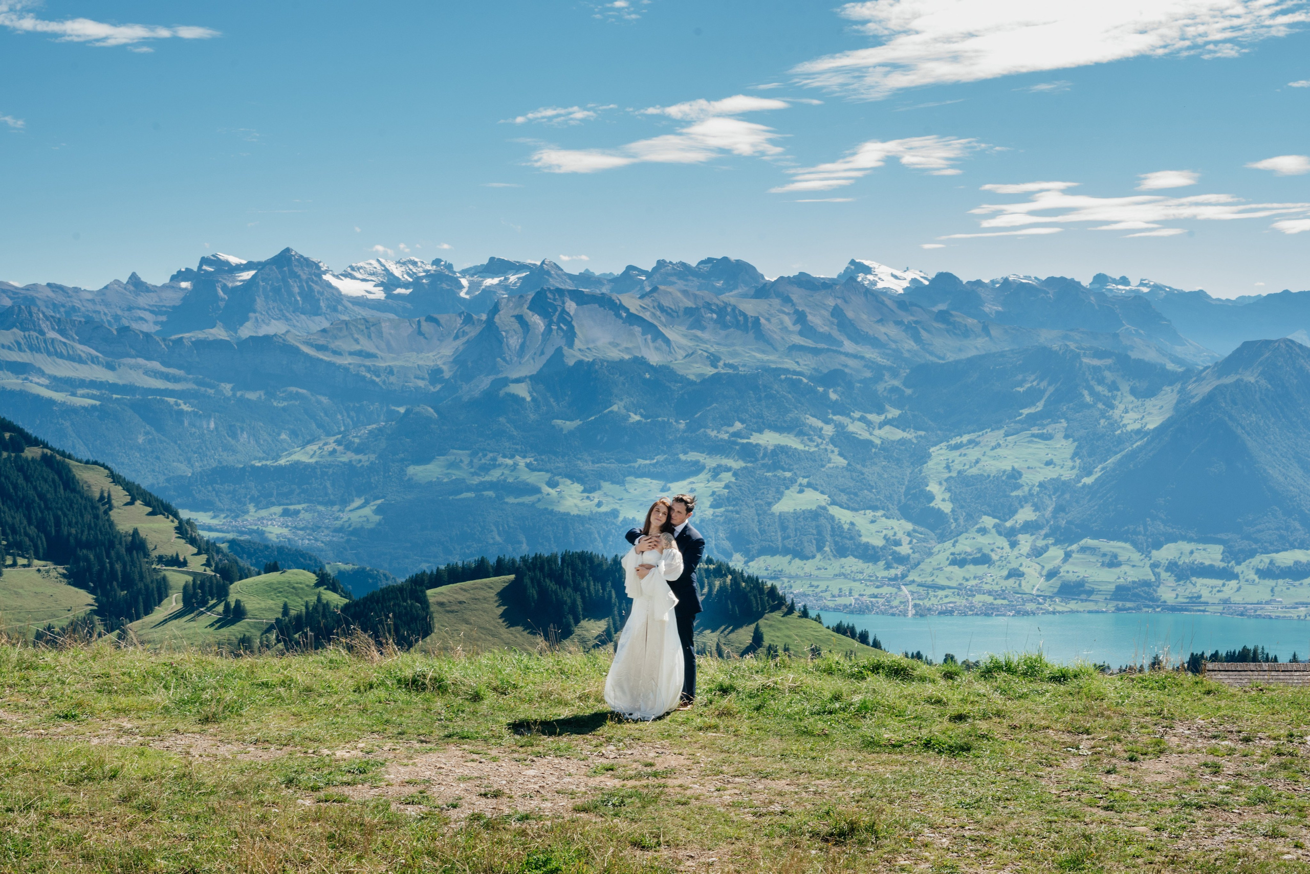 Elizabeth & Mitchell (Lucerne). Photographer in Interlaken area
