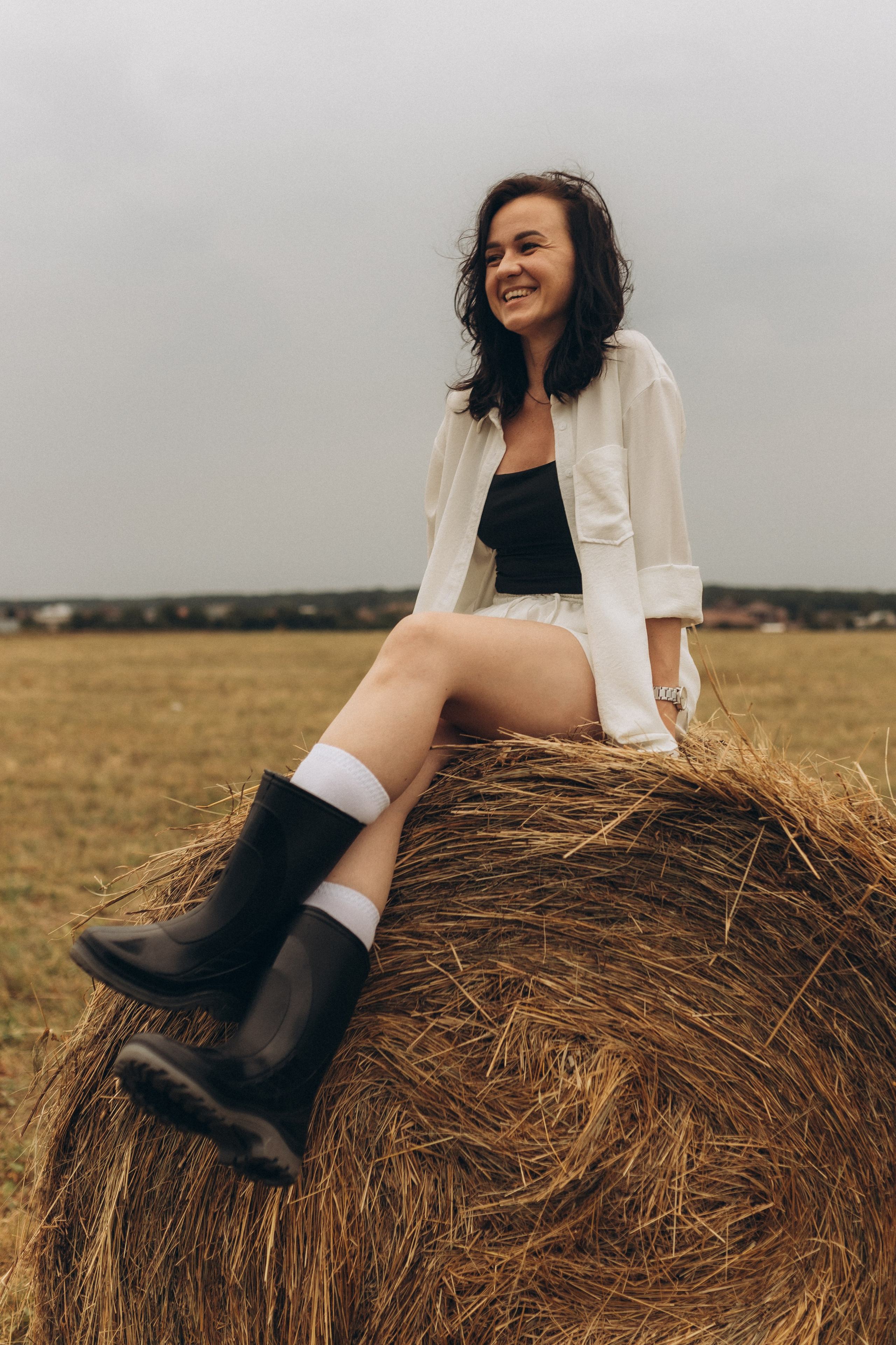 Кристина — индивидуальная фотосессия (стога, поле). Фотограф в Ставрополе Svetlana Matveeva
