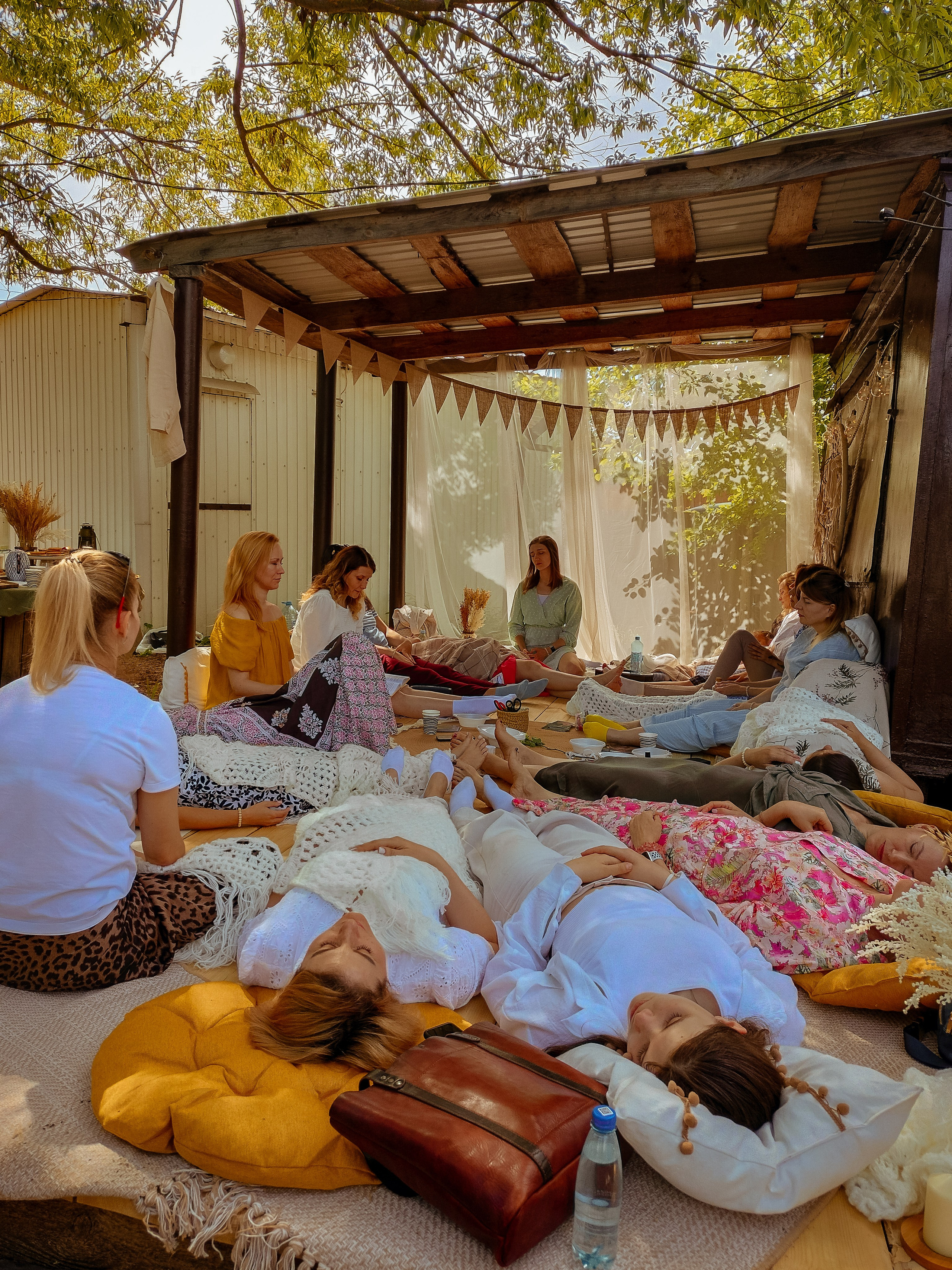 Уютный женский круг. Фотограф Старый Оскол Мавлыга Мария