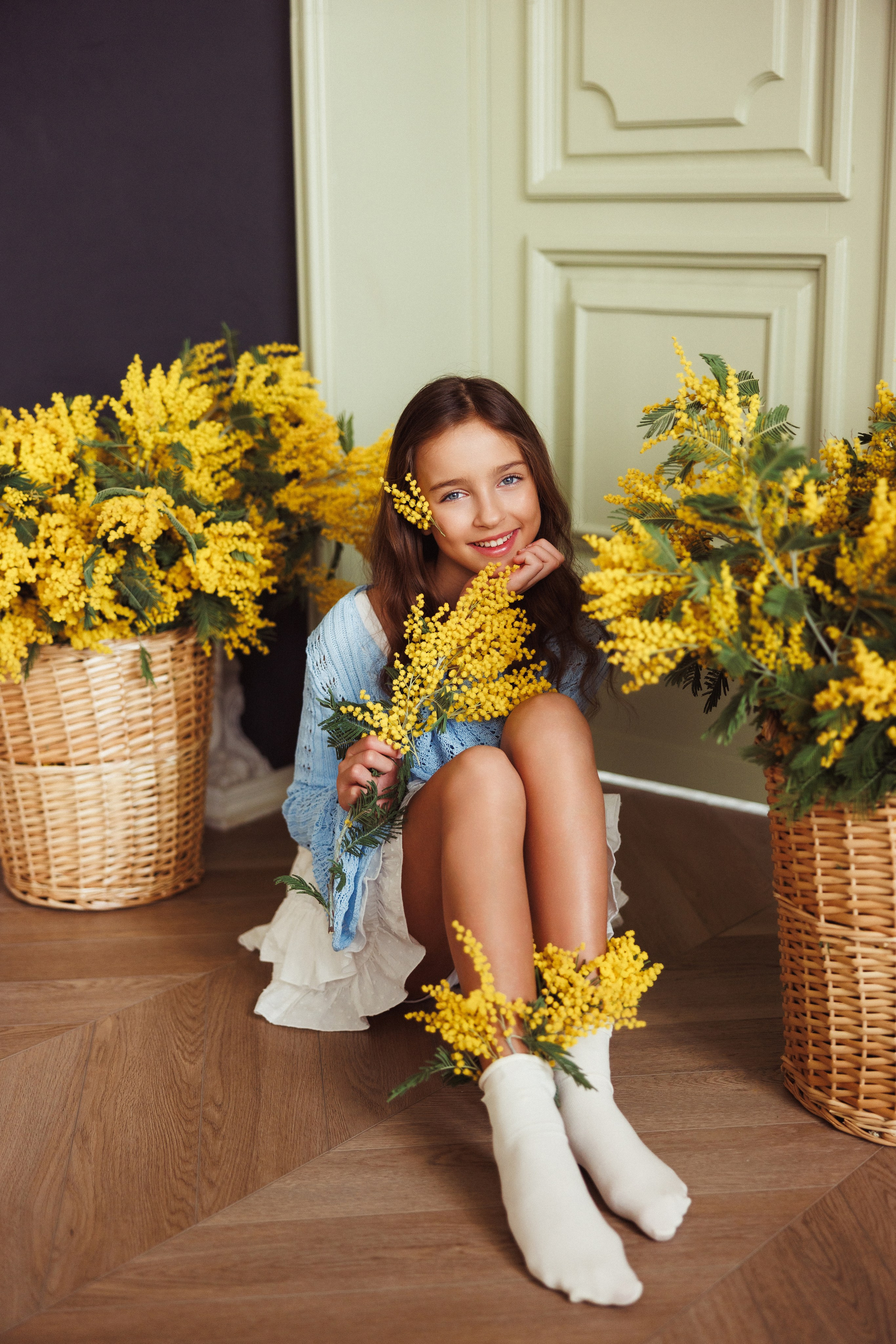 Фотосессия с цветами Мимозы, фотостудия «Рим», город Краснодар. Семейный и детский фотограф в Краснодаре Анна Трашкова