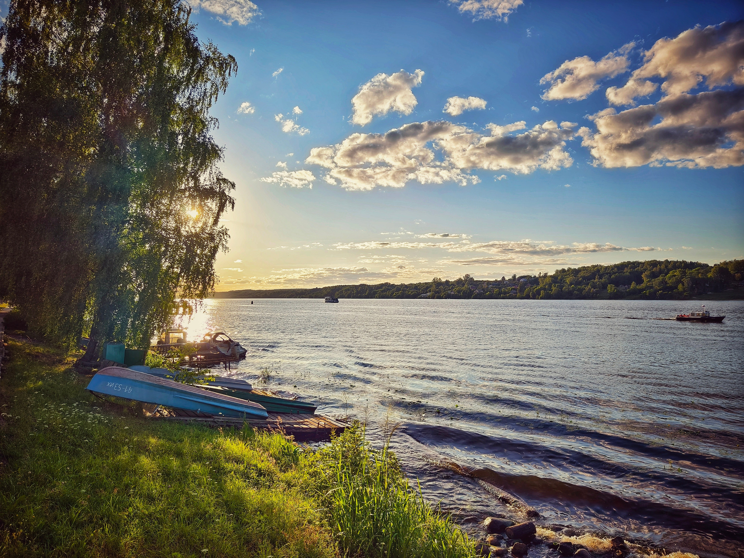 Плёс: фотоальбом о путешествии — Волга, деревянная архитектура, местная кухня и колорит | Летние пейзажи