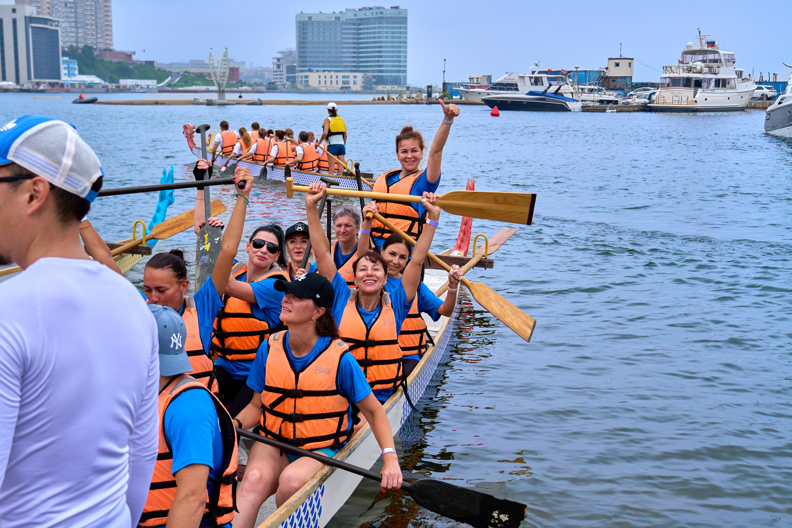Соревнования на лодках дракон Айс Юнион. Фотограф во Владивостоке