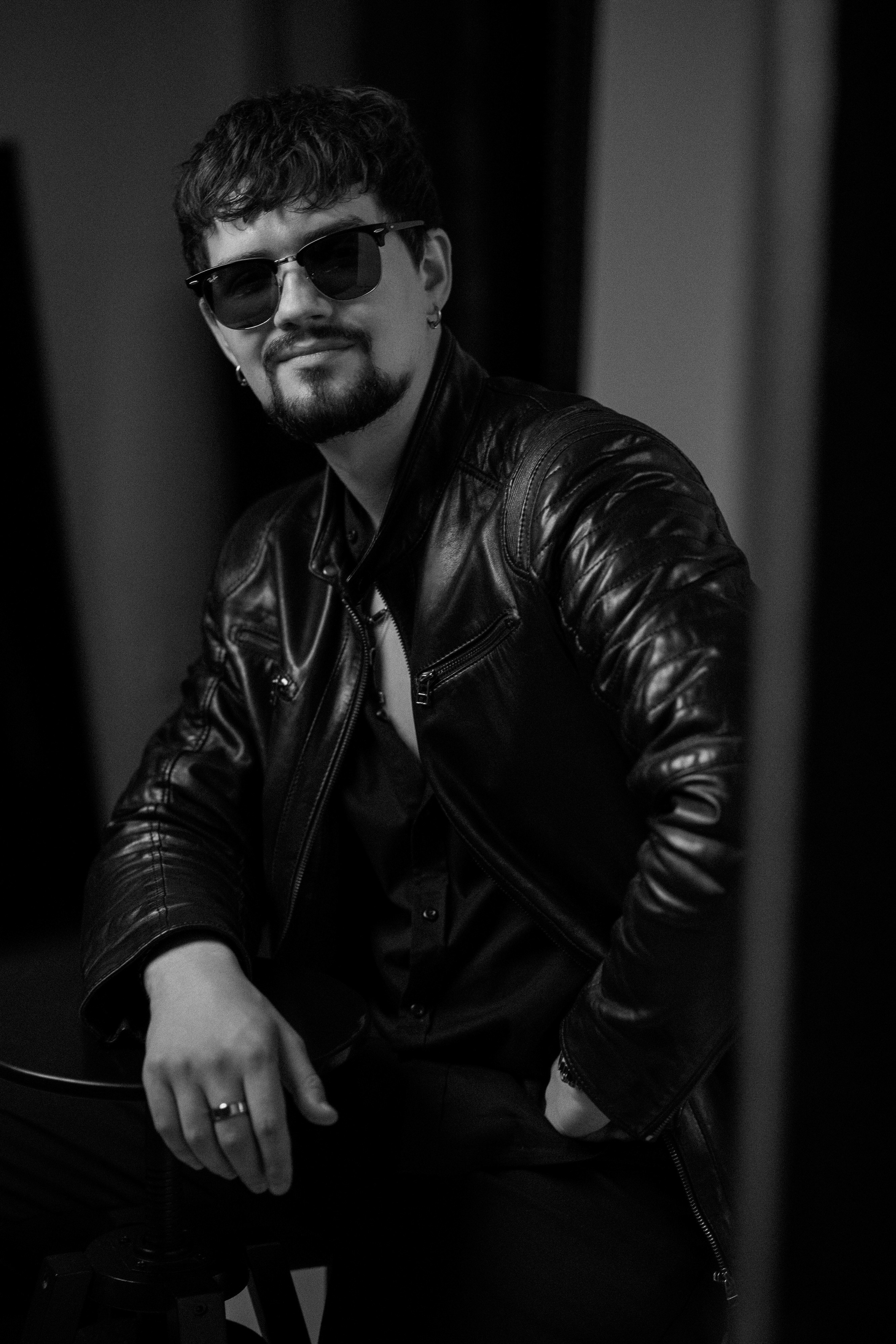 Hot barber. Portrait photographer in Minsk Slava Potalakh